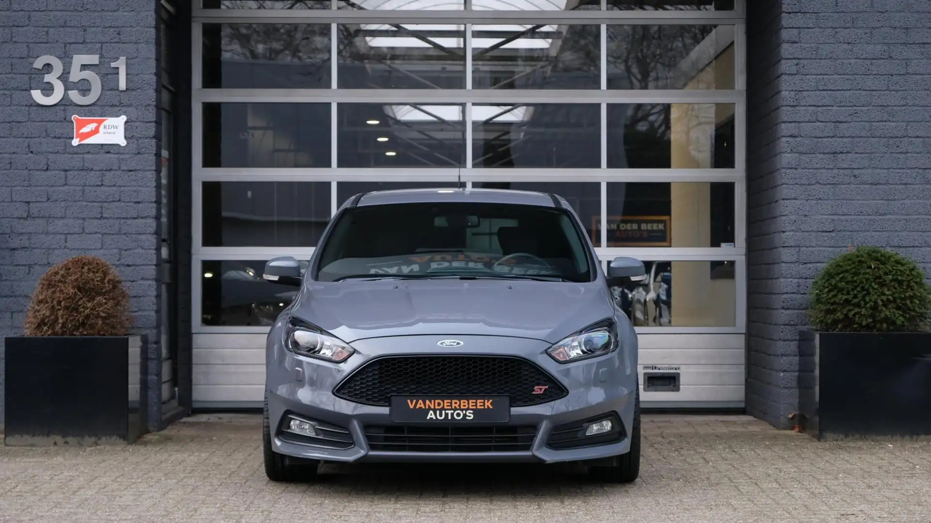 Ford Focus 2.0 ST 250 ST-3 Stealth Grey Grau - 2