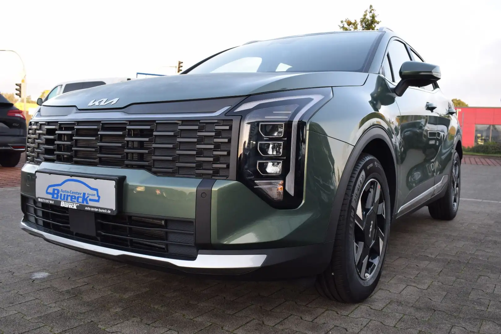 Kia Sportage 1,6 T-GDI Navi/SHZ/Kamera/NEU-Facelift Grün - 2