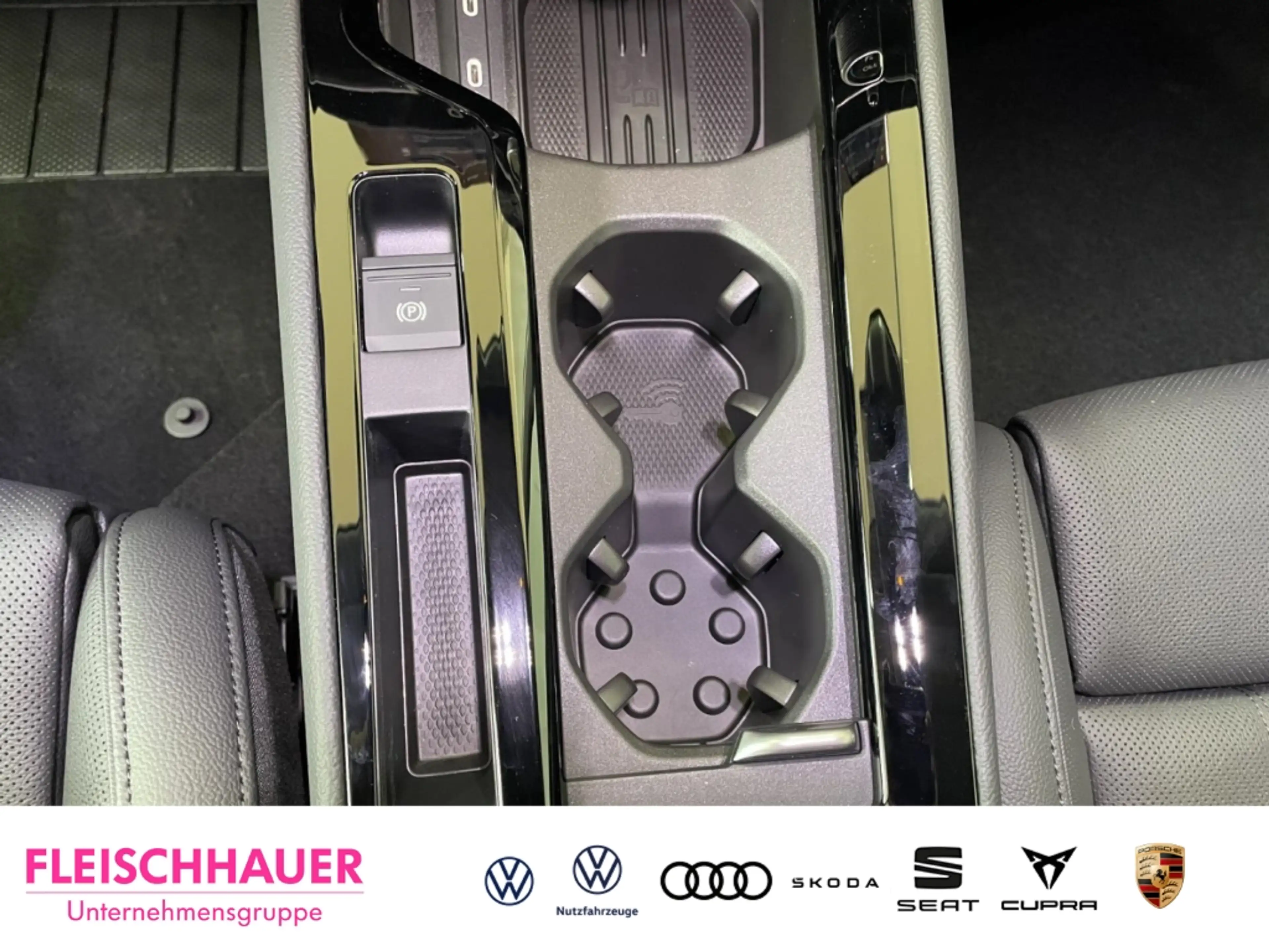 Skoda Superb Combi Selection 2,0 TDI AHK Standhzg. LED — photo 13