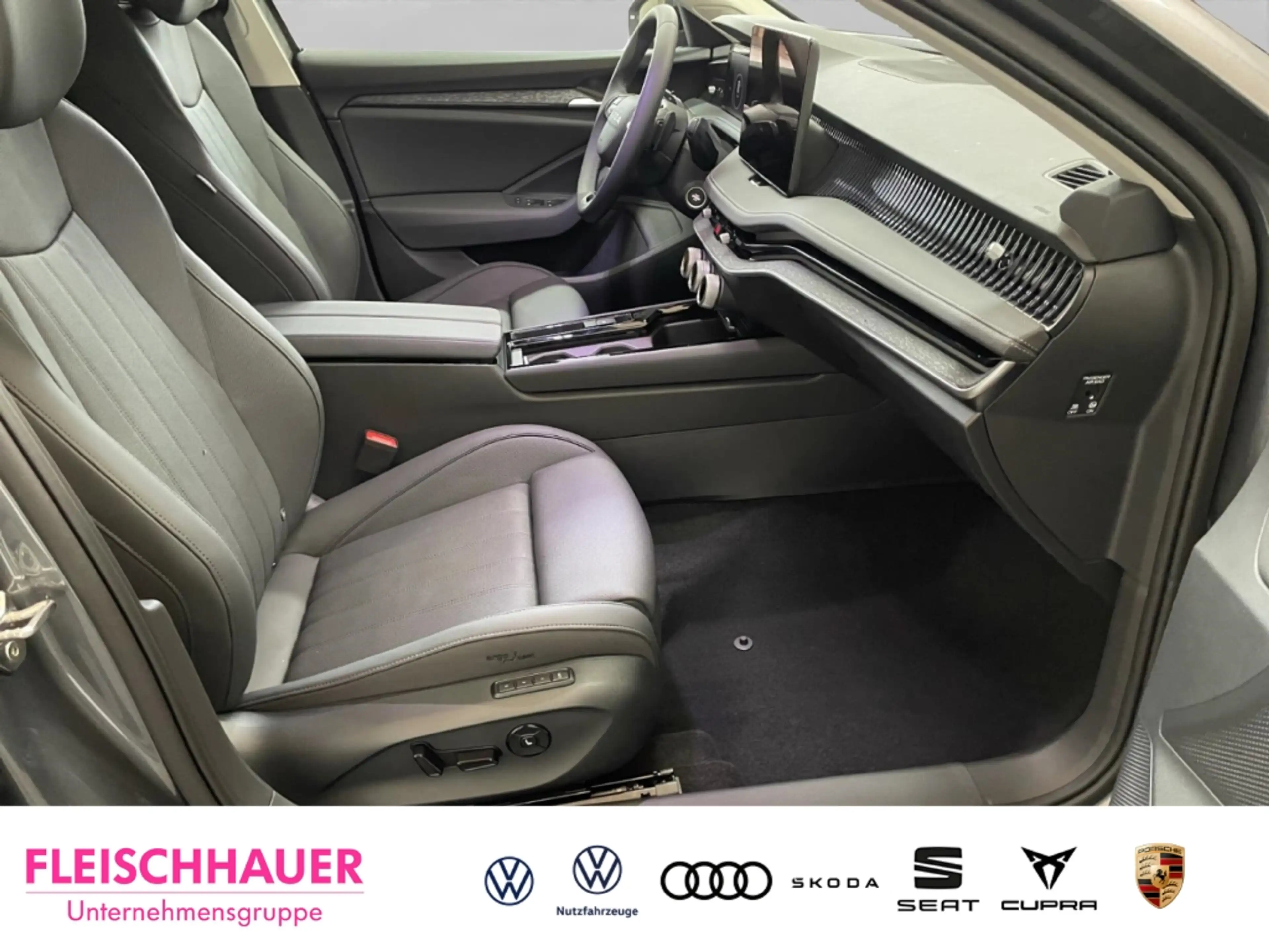 Skoda Superb Combi Selection 2,0 TDI AHK Standhzg. LED — photo 8