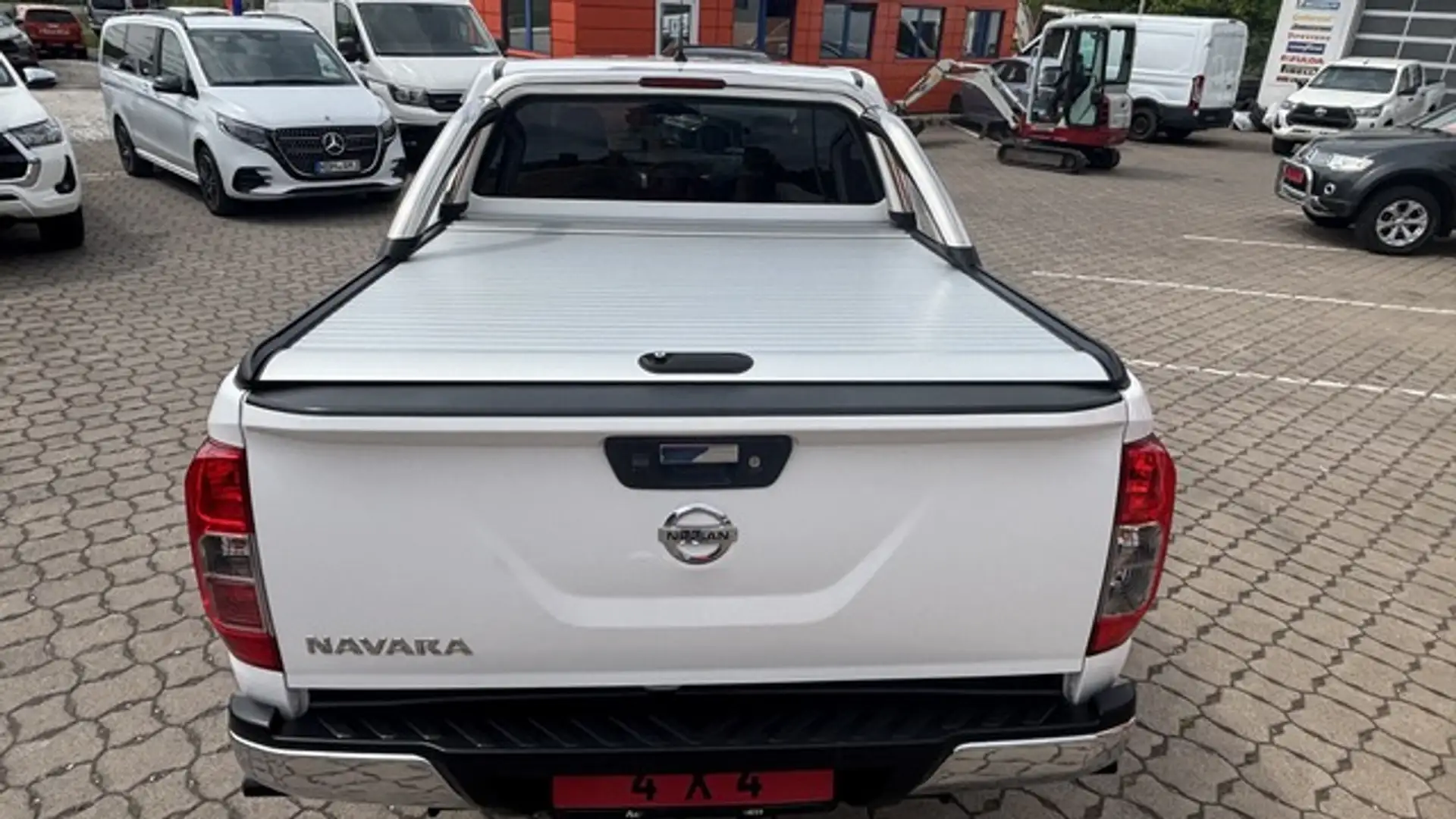 Nissan Navara Double Cab 4x4 Heckd. RFK AHK SHZ Weiß - 2
