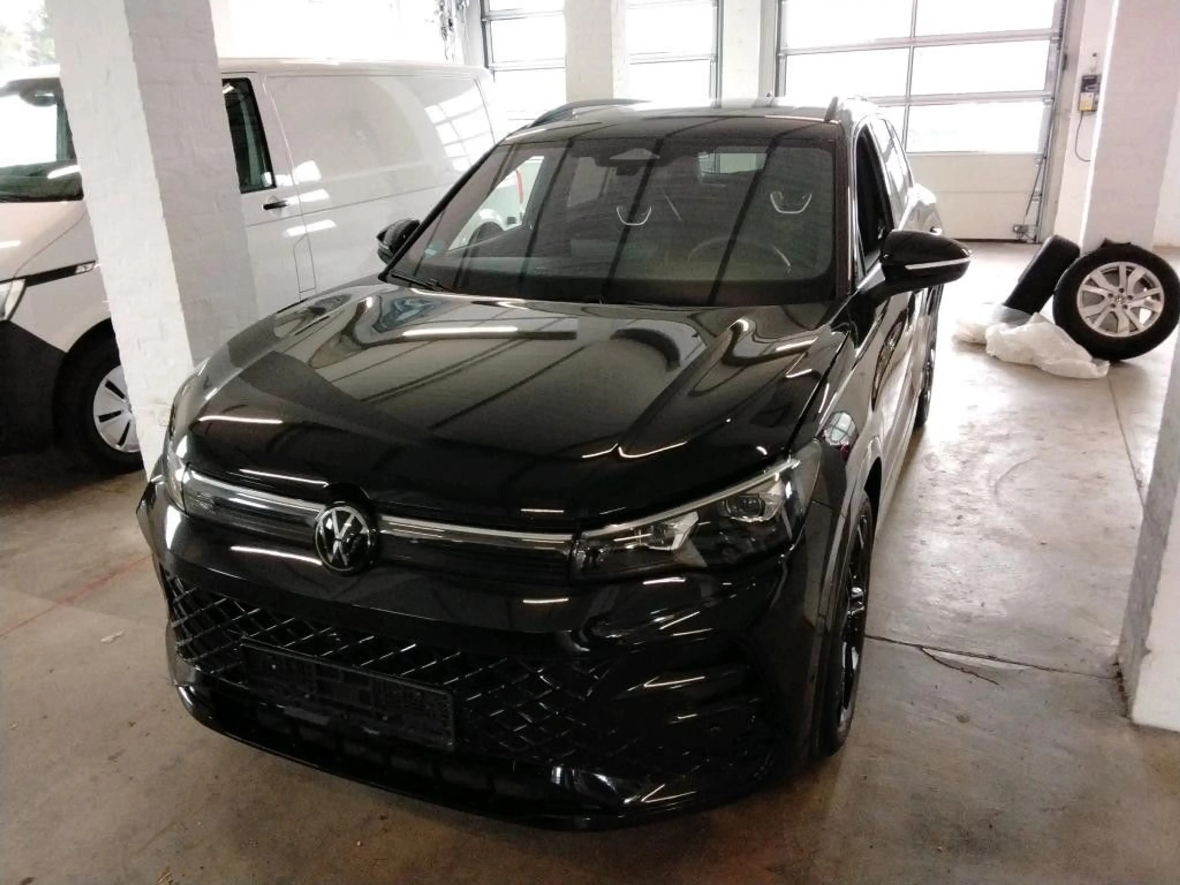 Volkswagen Tiguan 2.0 TDI DSG 3 x R-Line * Black *Pano/3D