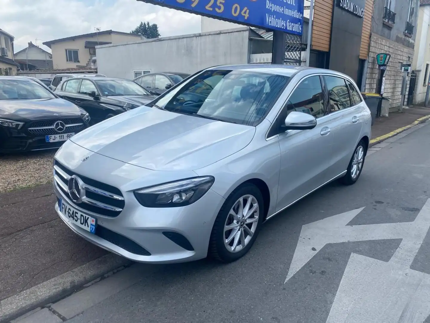 Mercedes-Benz B 180 MERCEDES B180D pack business Gris - 1