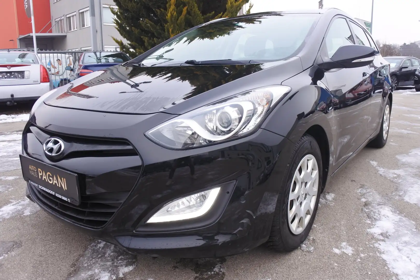 Hyundai i30 i30 CW 1,6 CRDi Business Class/ÖAMTC GEPFLEGT - 1