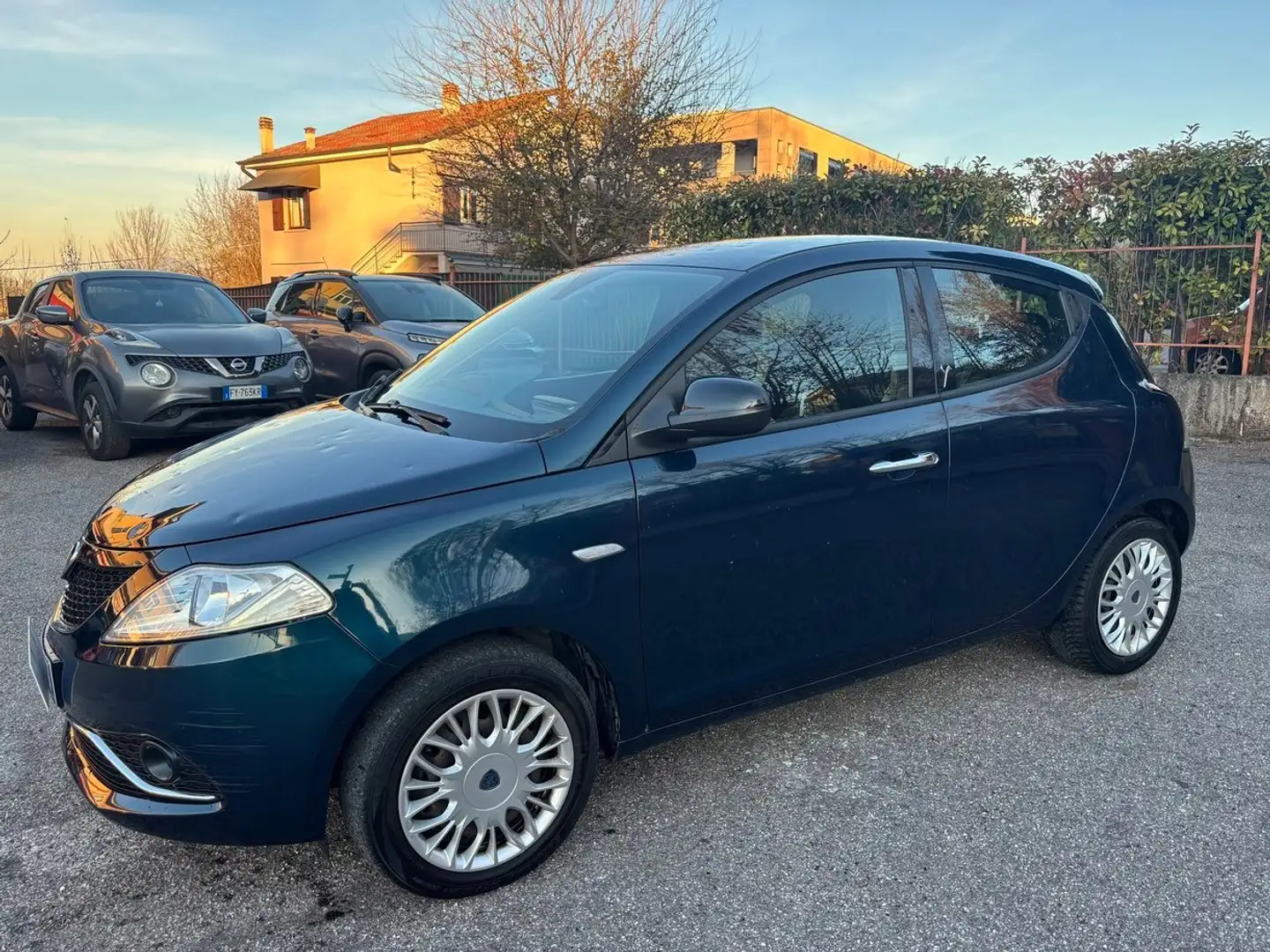 Lancia Ypsilon Ypsilon III 2015 1.2 Gold 69cv my16 Kék - 2