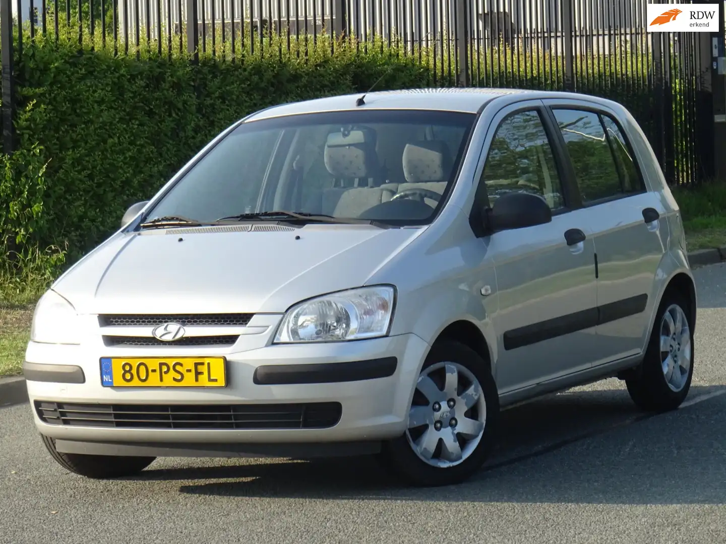 Hyundai Getz 1.1i Active Young 5DEURS NAP/ELEKRAM/APK 2026 Grau - 1