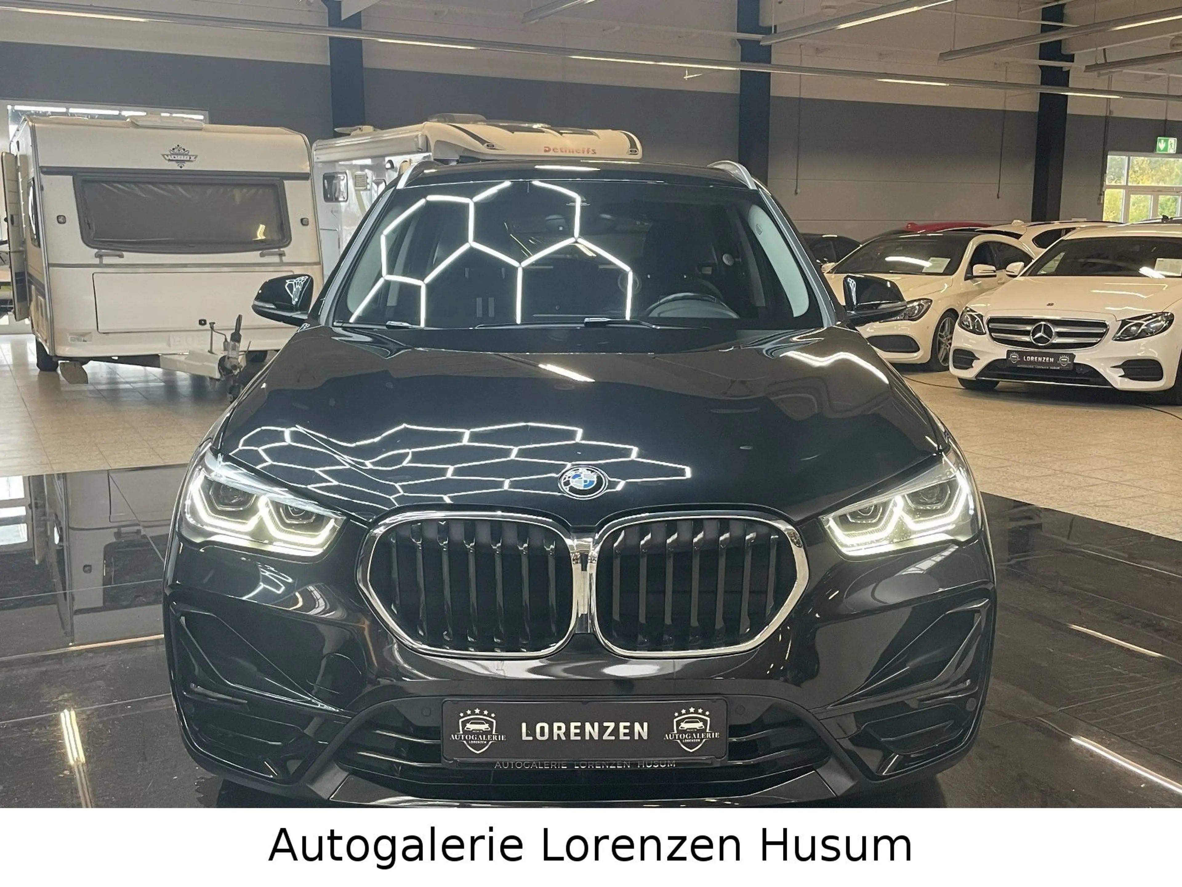 BMW X1 sDrive 18 d Sport Line / AHK  / LED / NAVI — photo 4