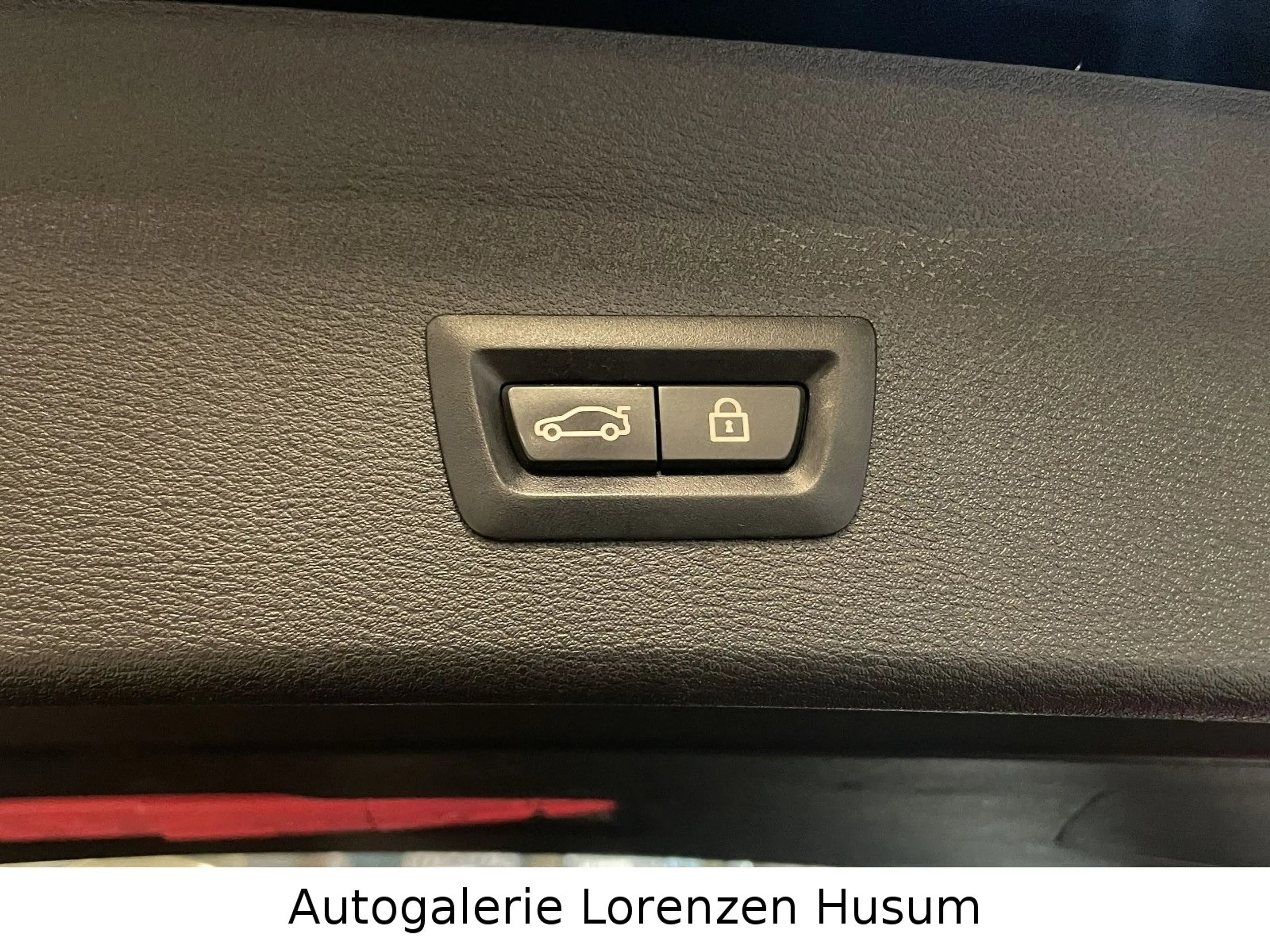 BMW X1 sDrive 18 d Sport Line / AHK  / LED / NAVI — photo 9
