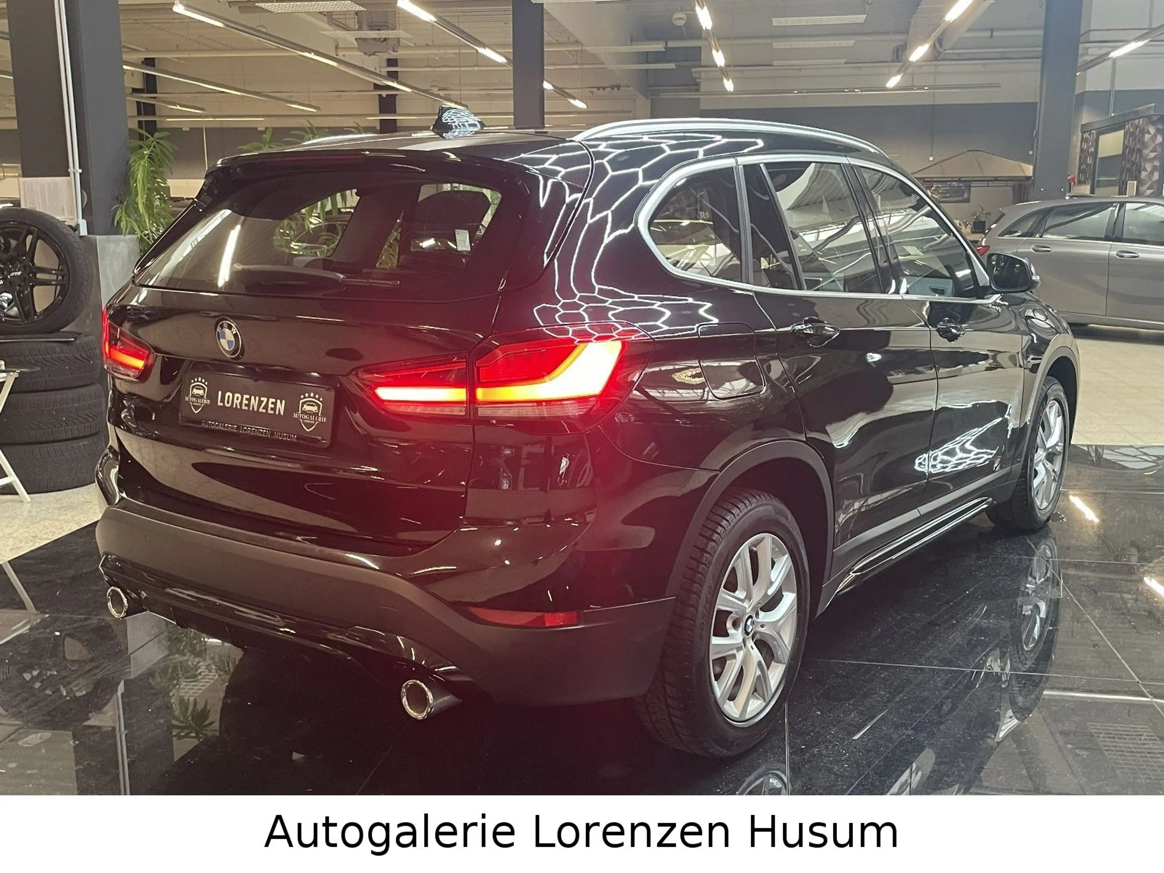 BMW X1 sDrive 18 d Sport Line / AHK  / LED / NAVI — photo 7