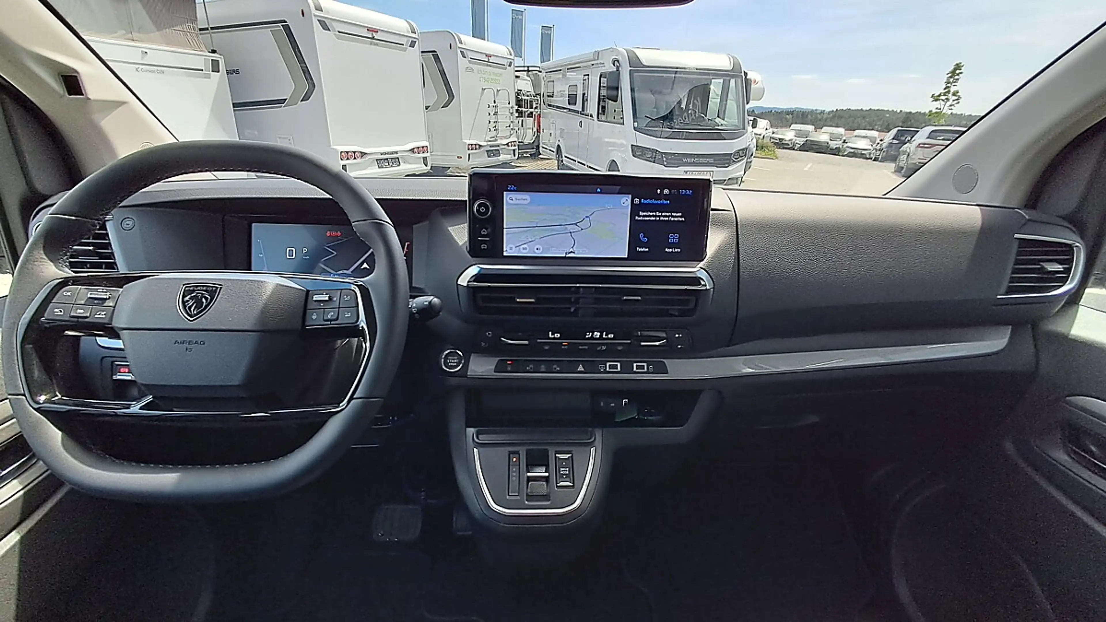 Peugeot Traveller Premium BlueHDi 180 Standard EAT8 — photo 13