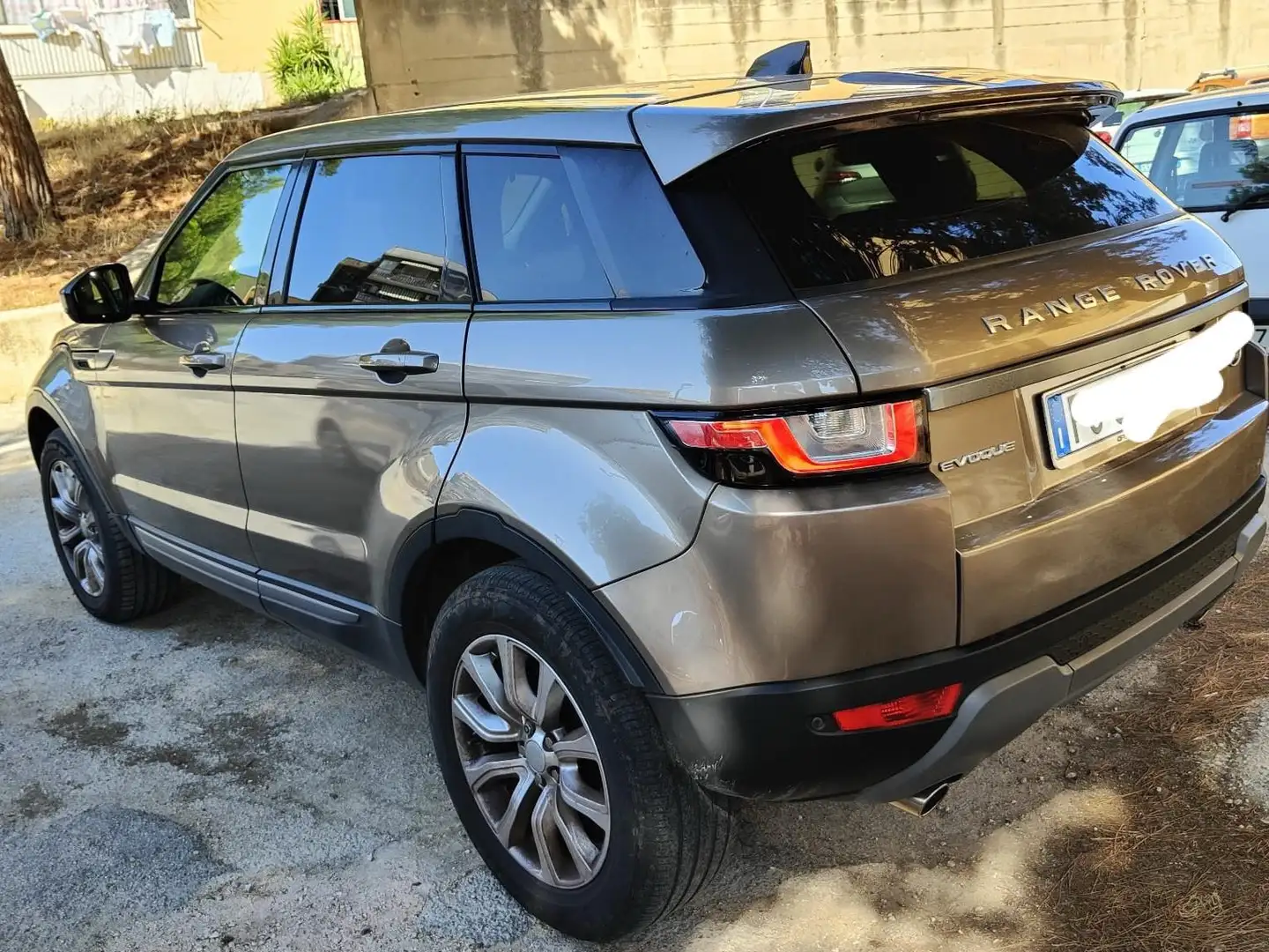Land Rover Range Rover Evoque Pure motore diesel 2.0 TD4 da 150 CV - 2