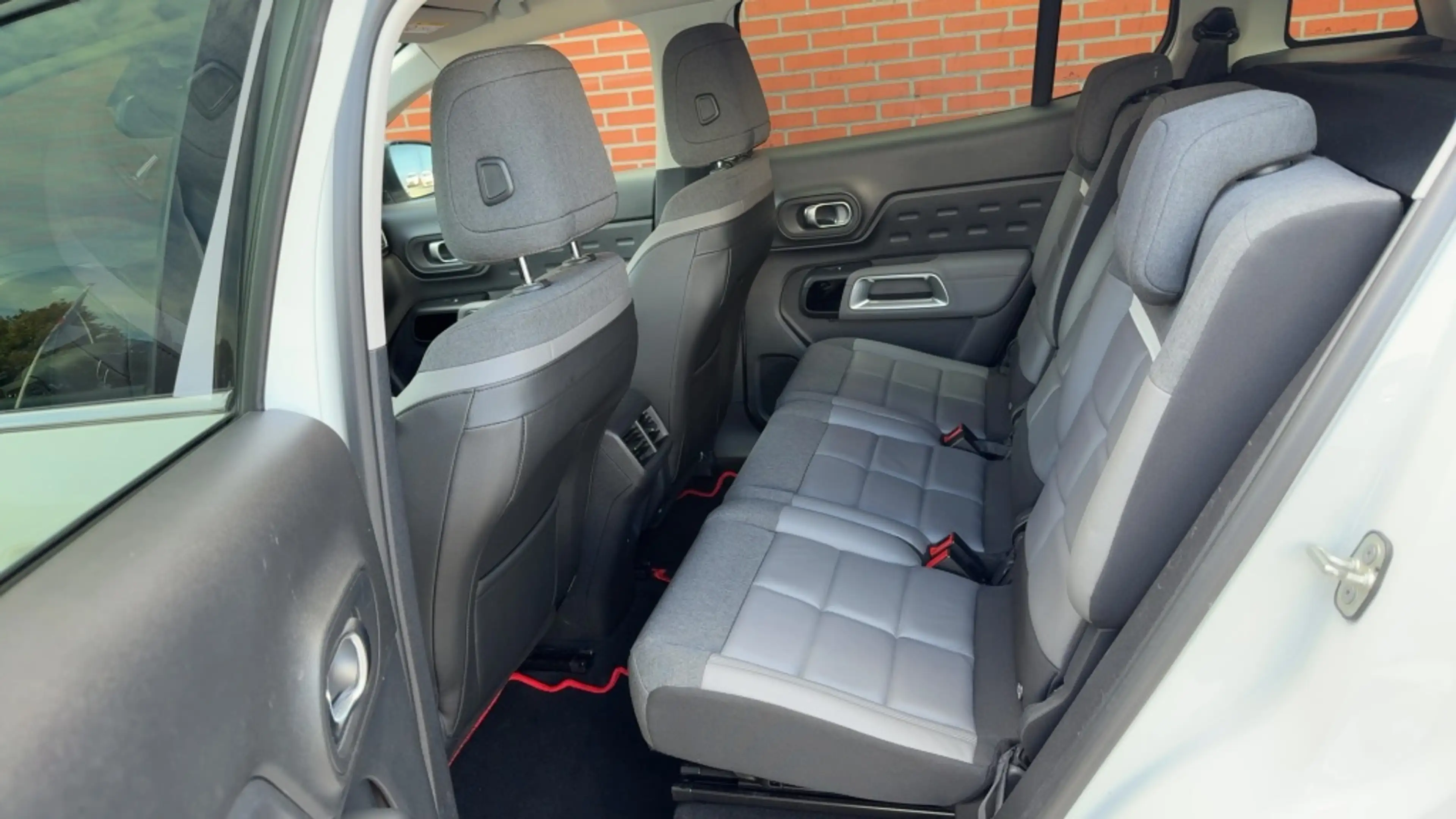 Citroen C5 Aircross 1.2 PT Business Plus 130PK Automaat Leder Trekhaak — photo 5