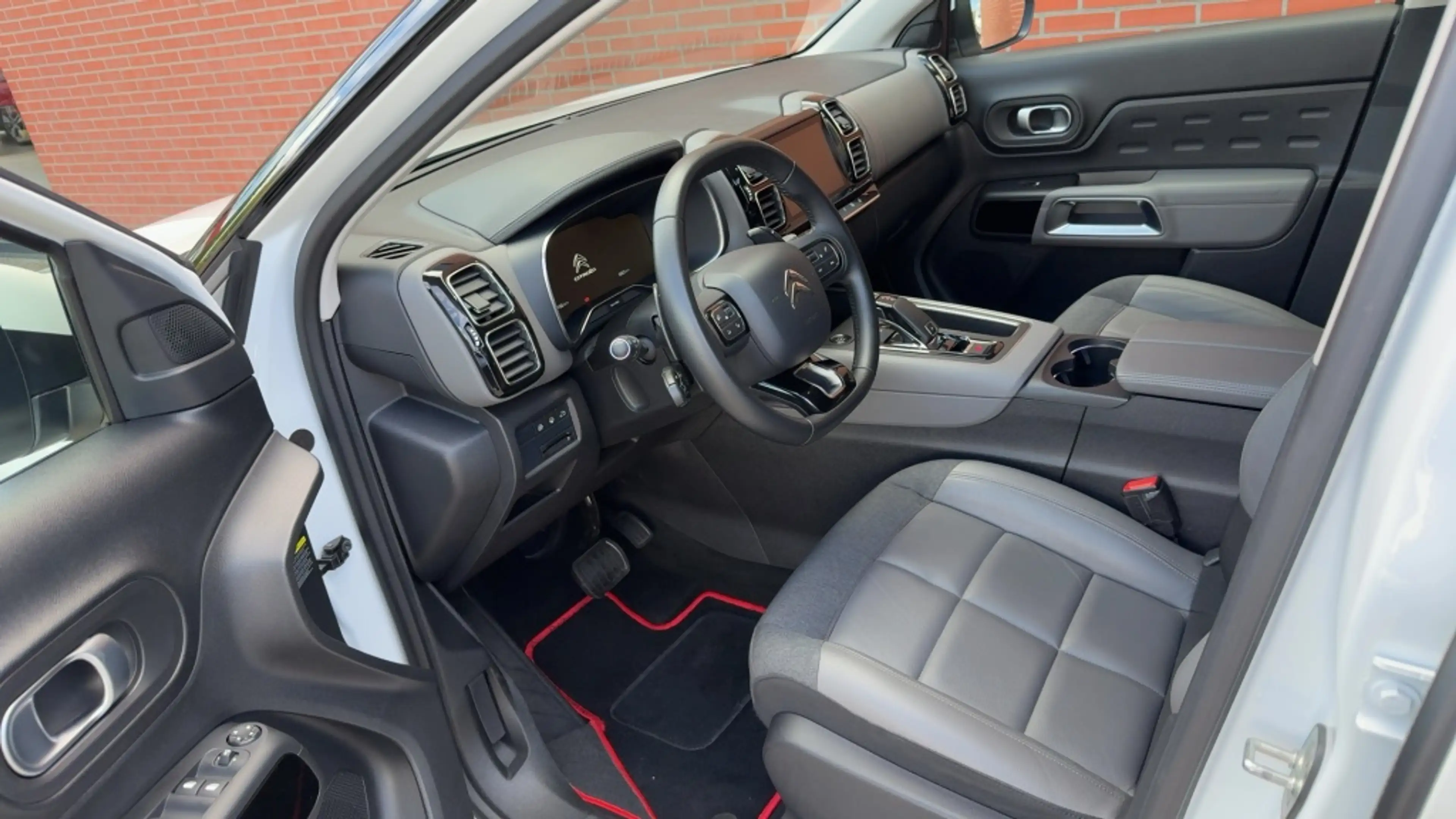 Citroen C5 Aircross 1.2 PT Business Plus 130PK Automaat Leder Trekhaak — photo 4