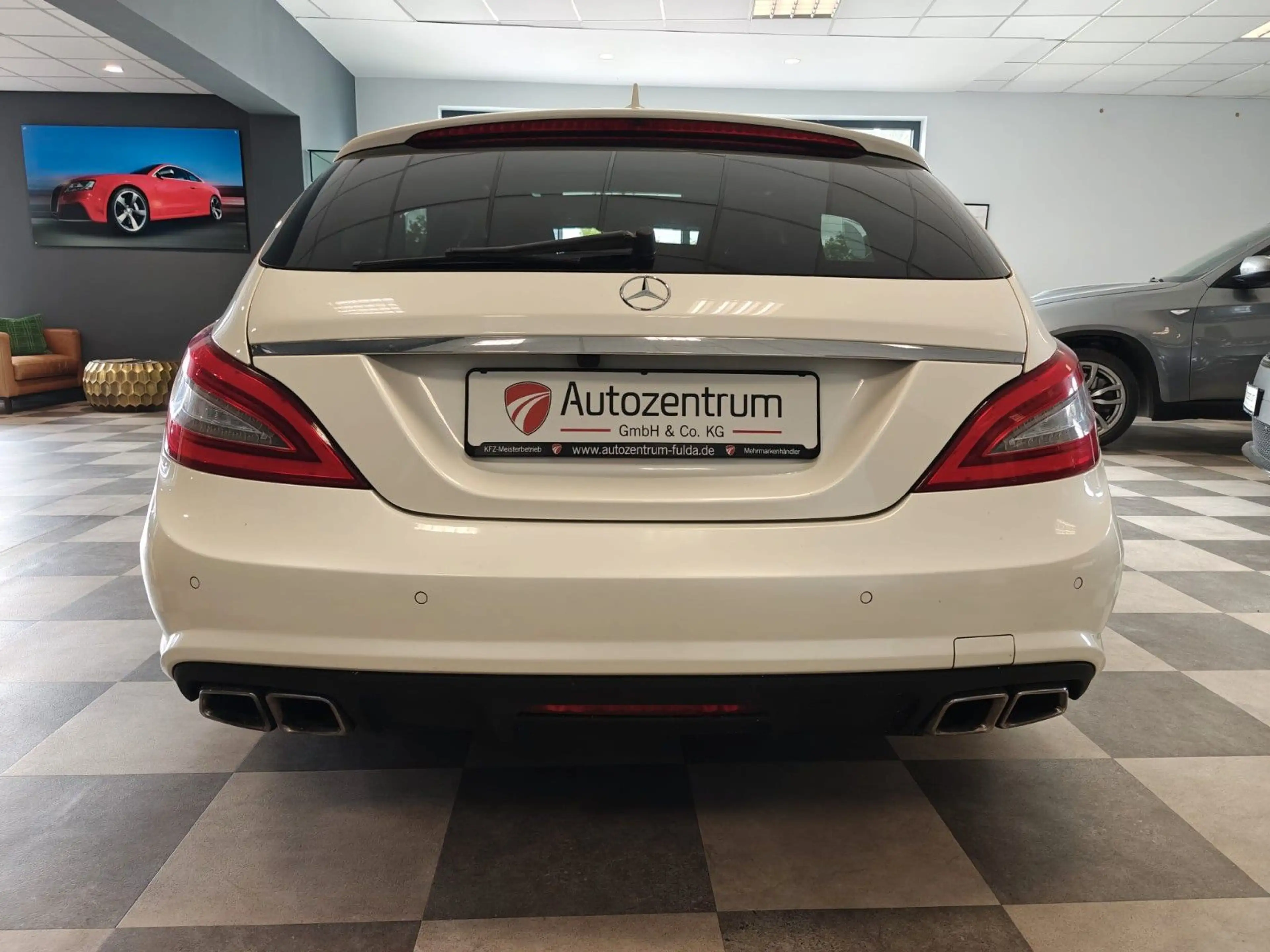 Mercedes-Benz CLS CLS 63 AMG — photo 9