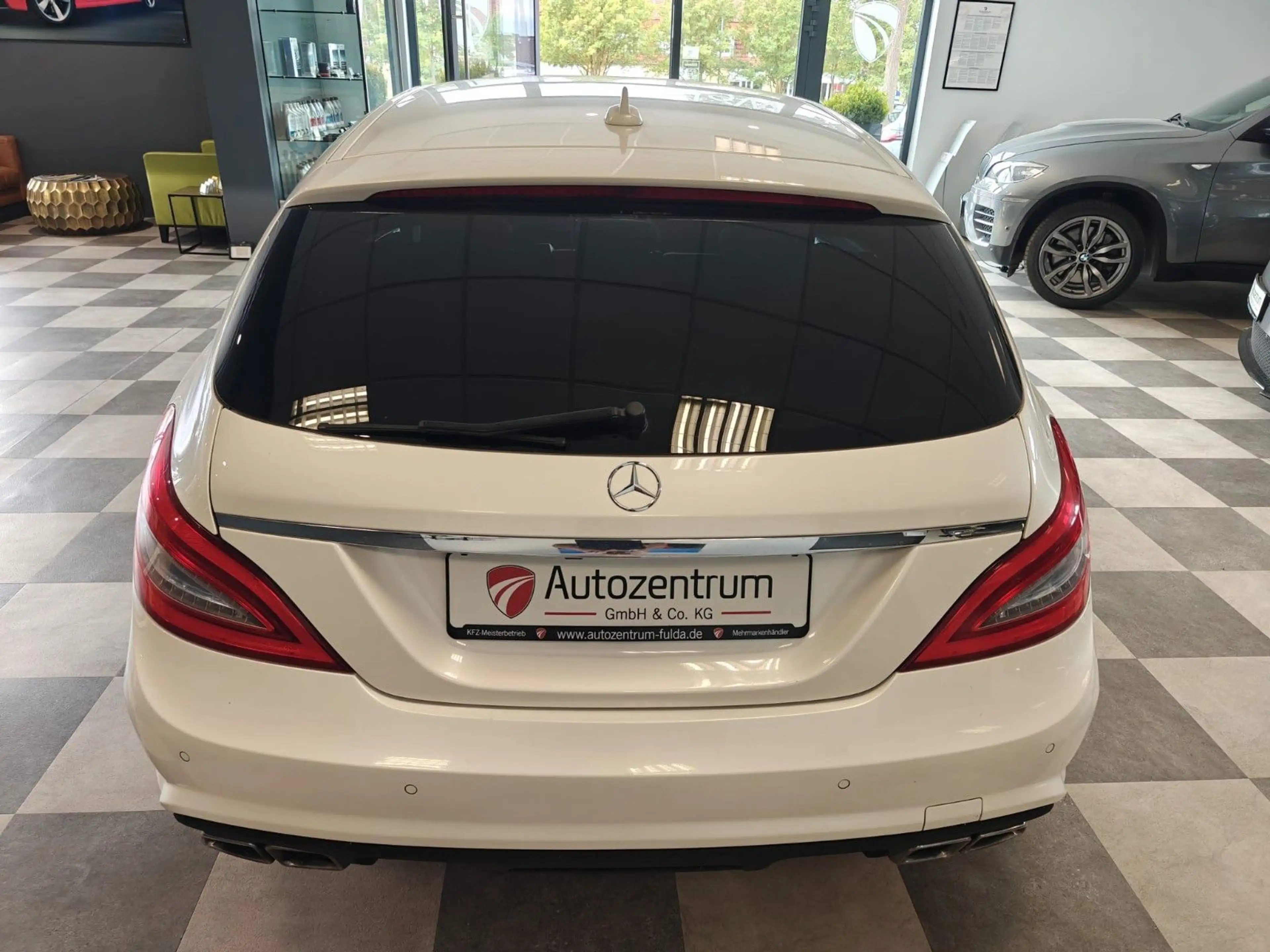 Mercedes-Benz CLS CLS 63 AMG — photo 10