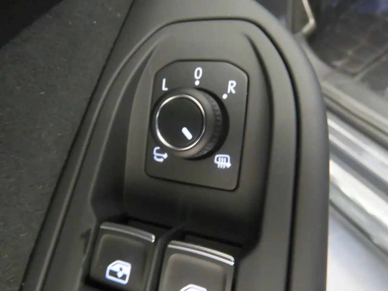 Volkswagen Golf Sport mHEV TSI DSG 8