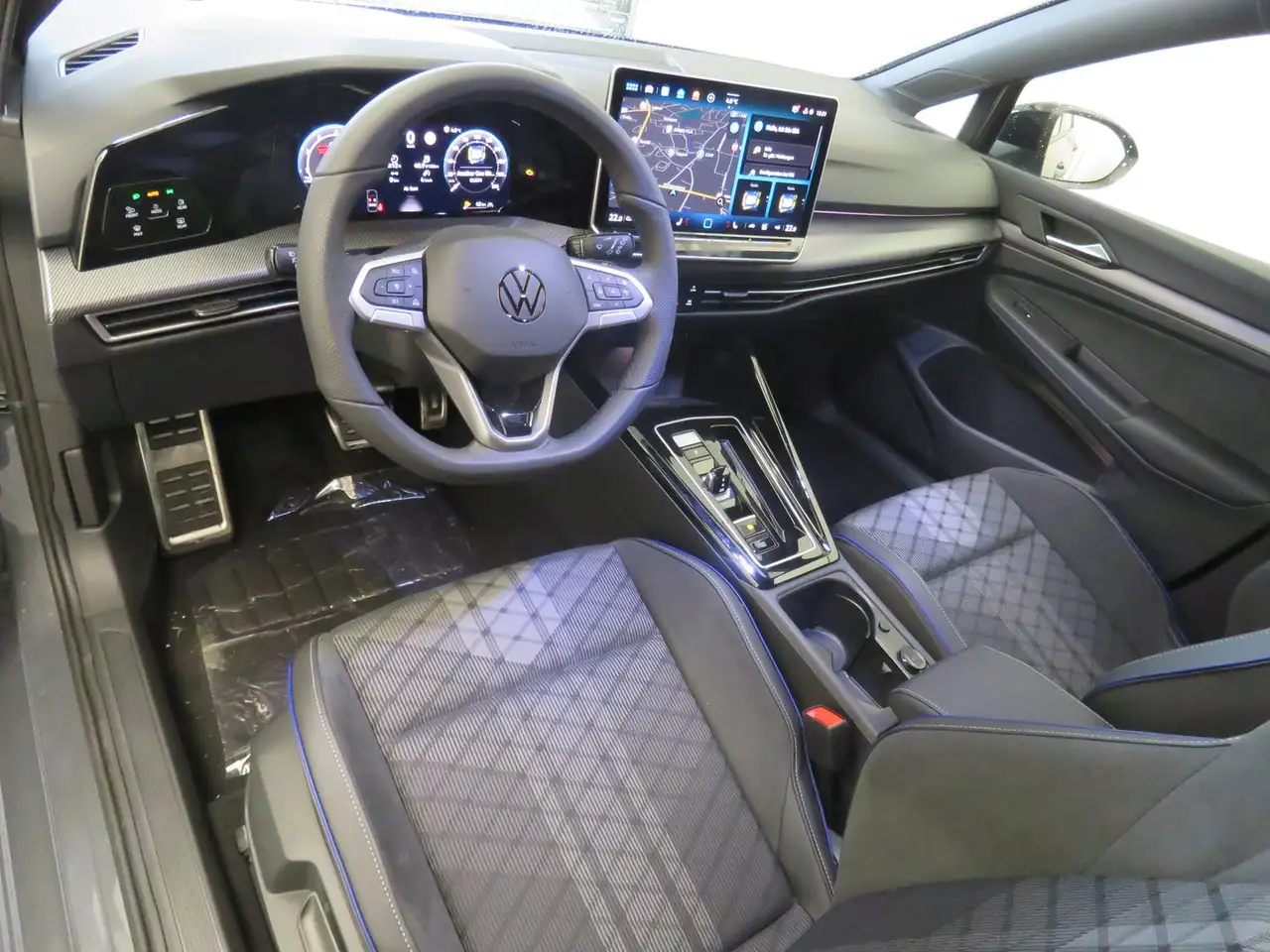 Volkswagen Golf Sport mHEV TSI DSG 4