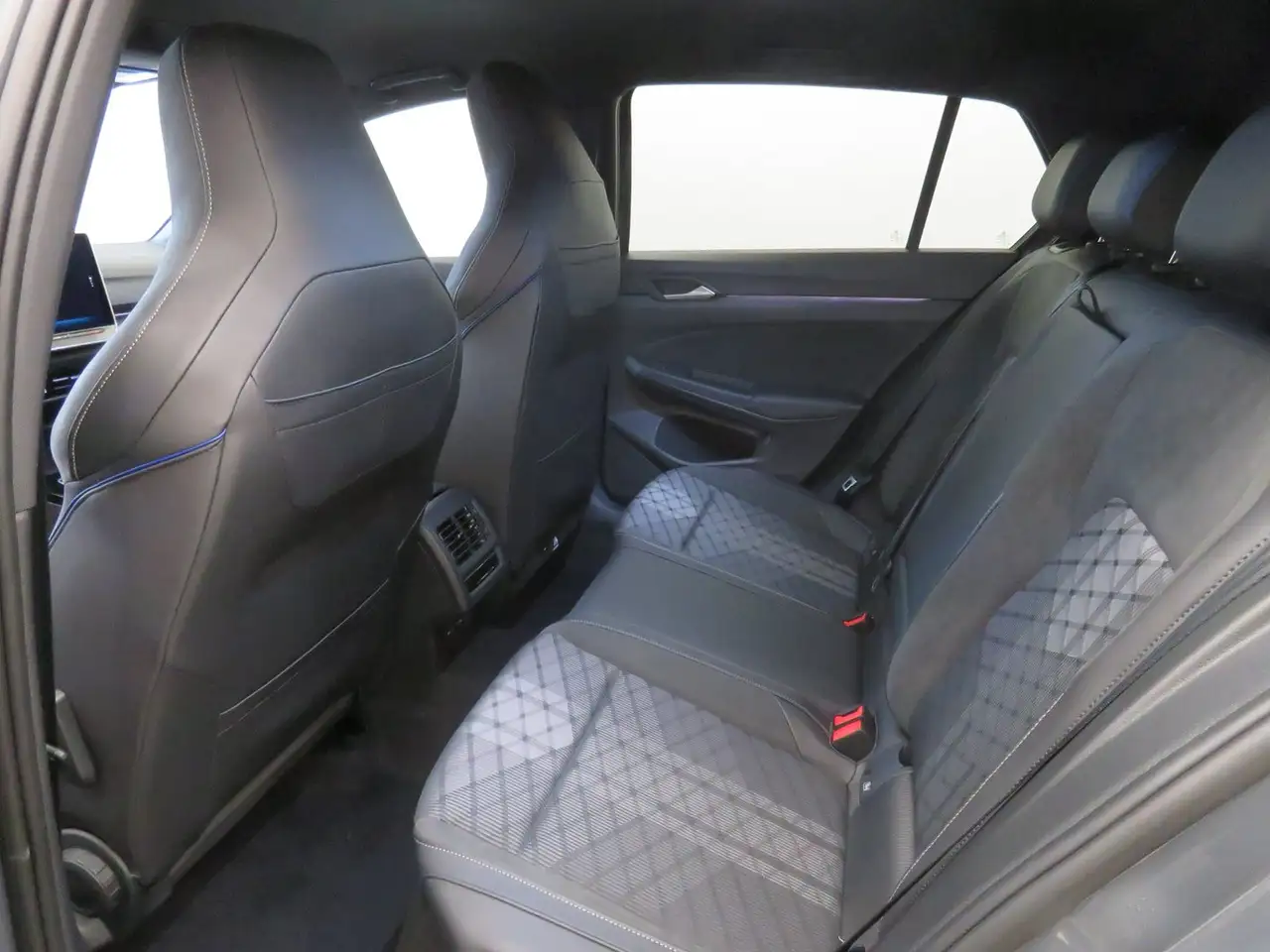 Volkswagen Golf Sport mHEV TSI DSG 6