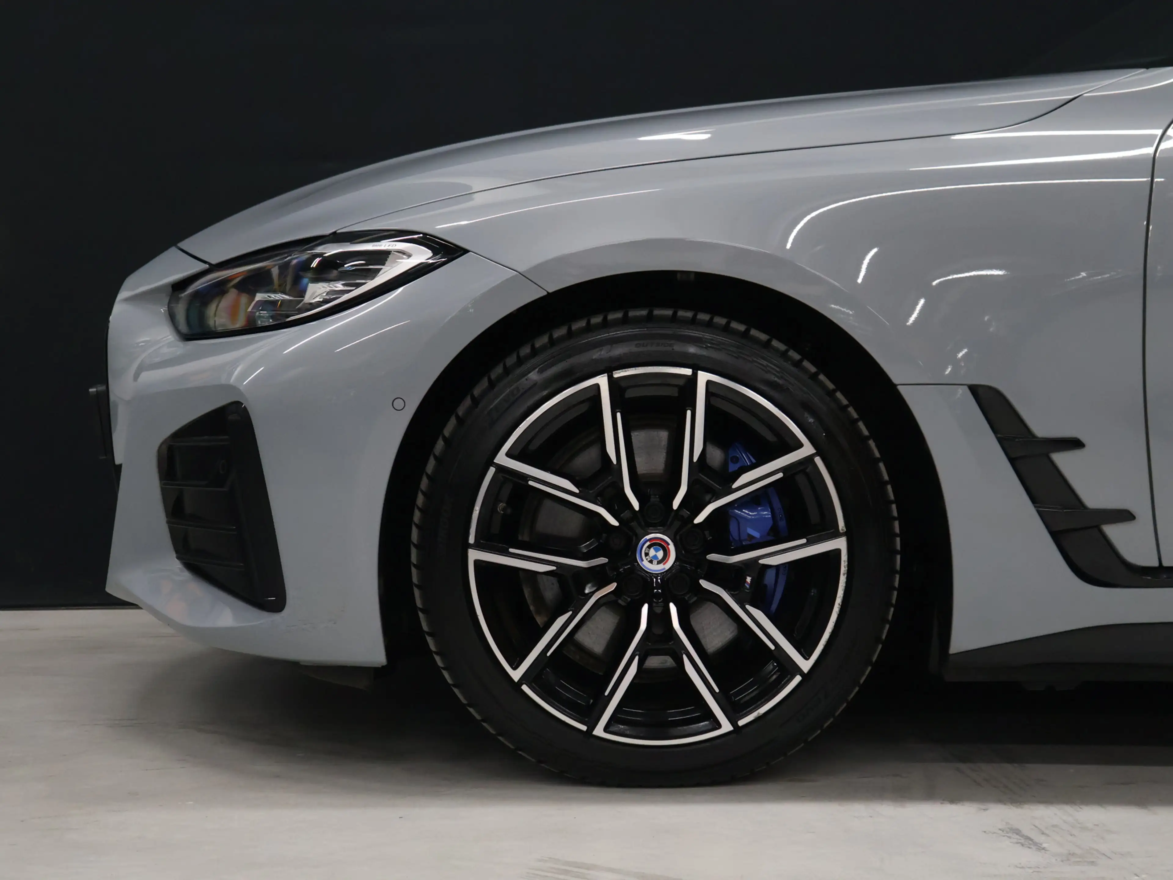 BMW i4 M50 High Executive 84 kWh [TREKHAAK, APPLE CARPLAY — photo 3
