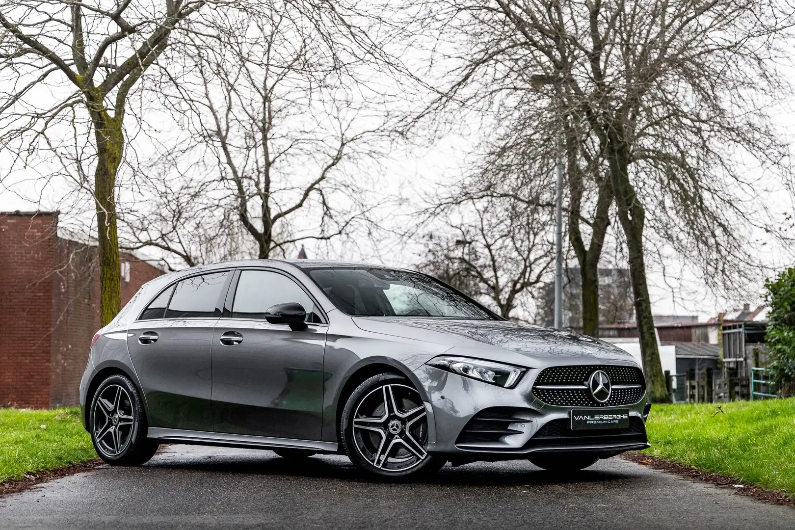 Mercedes-Benz A 250 4Matic AMG Pack * Sfeerverlichting * Leder * Camer Grigio - 1