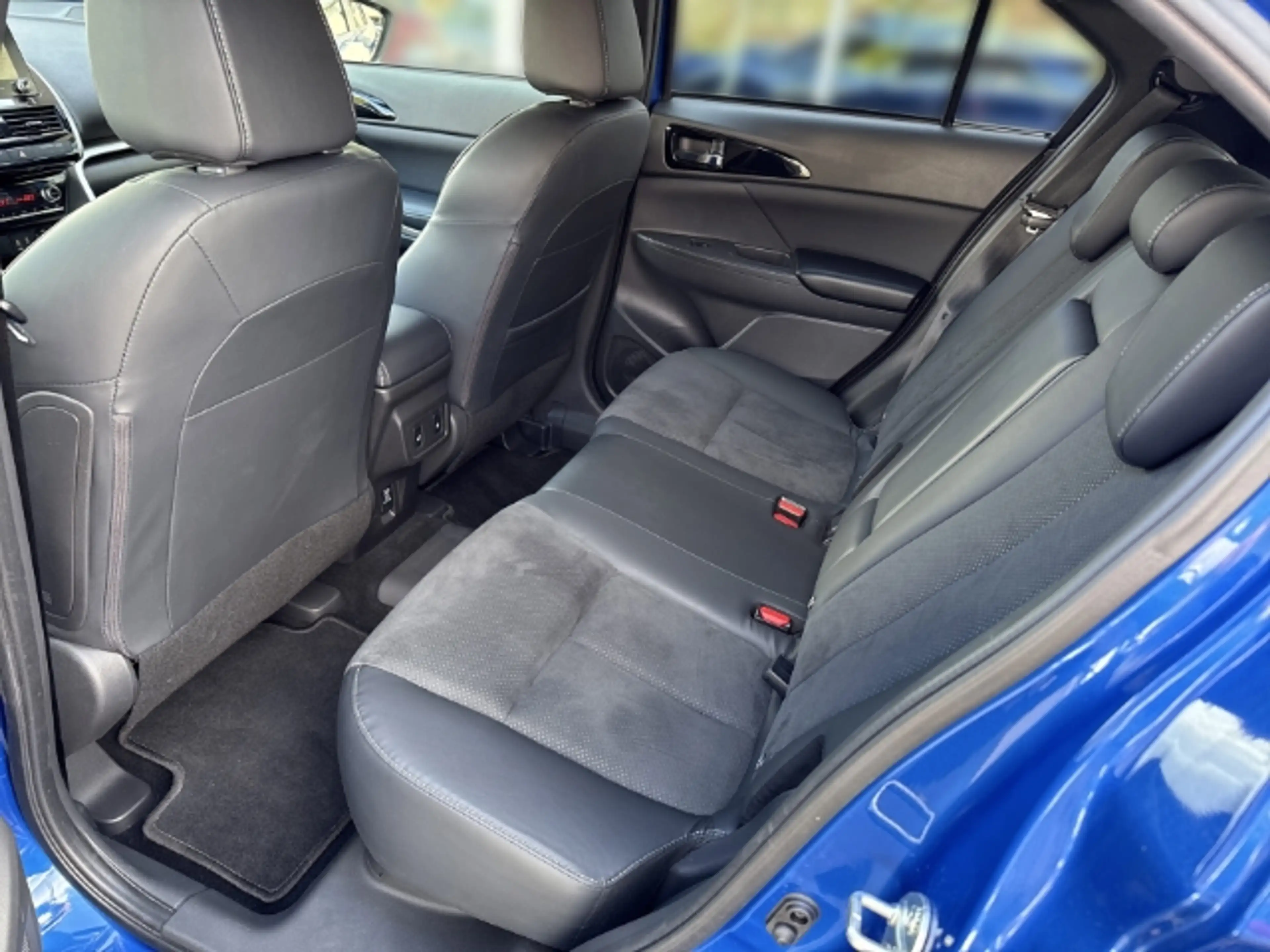 Mitsubishi Eclipse Cross Plus Select Black Hybrid 4WD StandHZG Soundsystem — photo 10