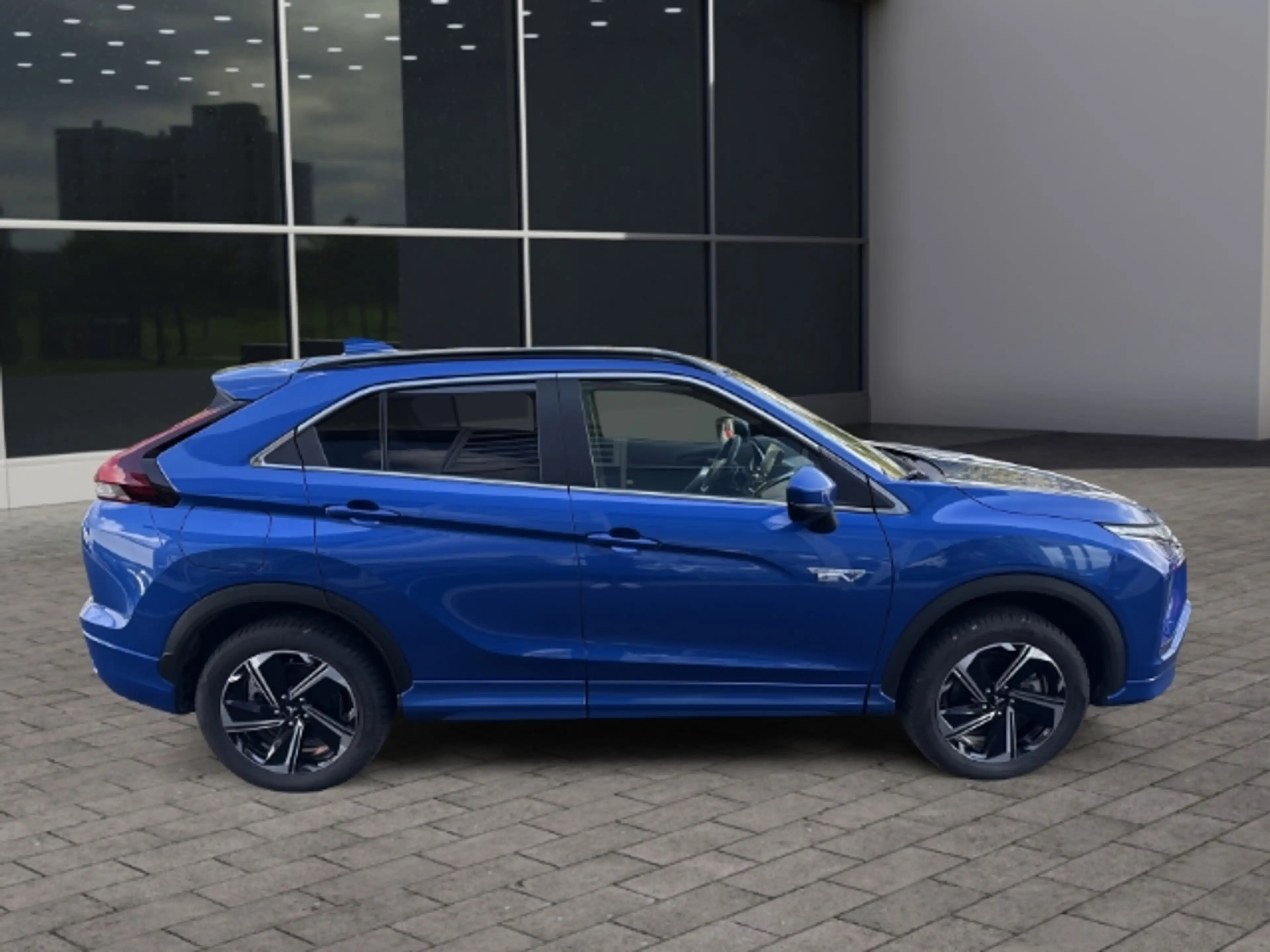 Mitsubishi Eclipse Cross Plus Select Black Hybrid 4WD StandHZG Soundsystem — photo 6