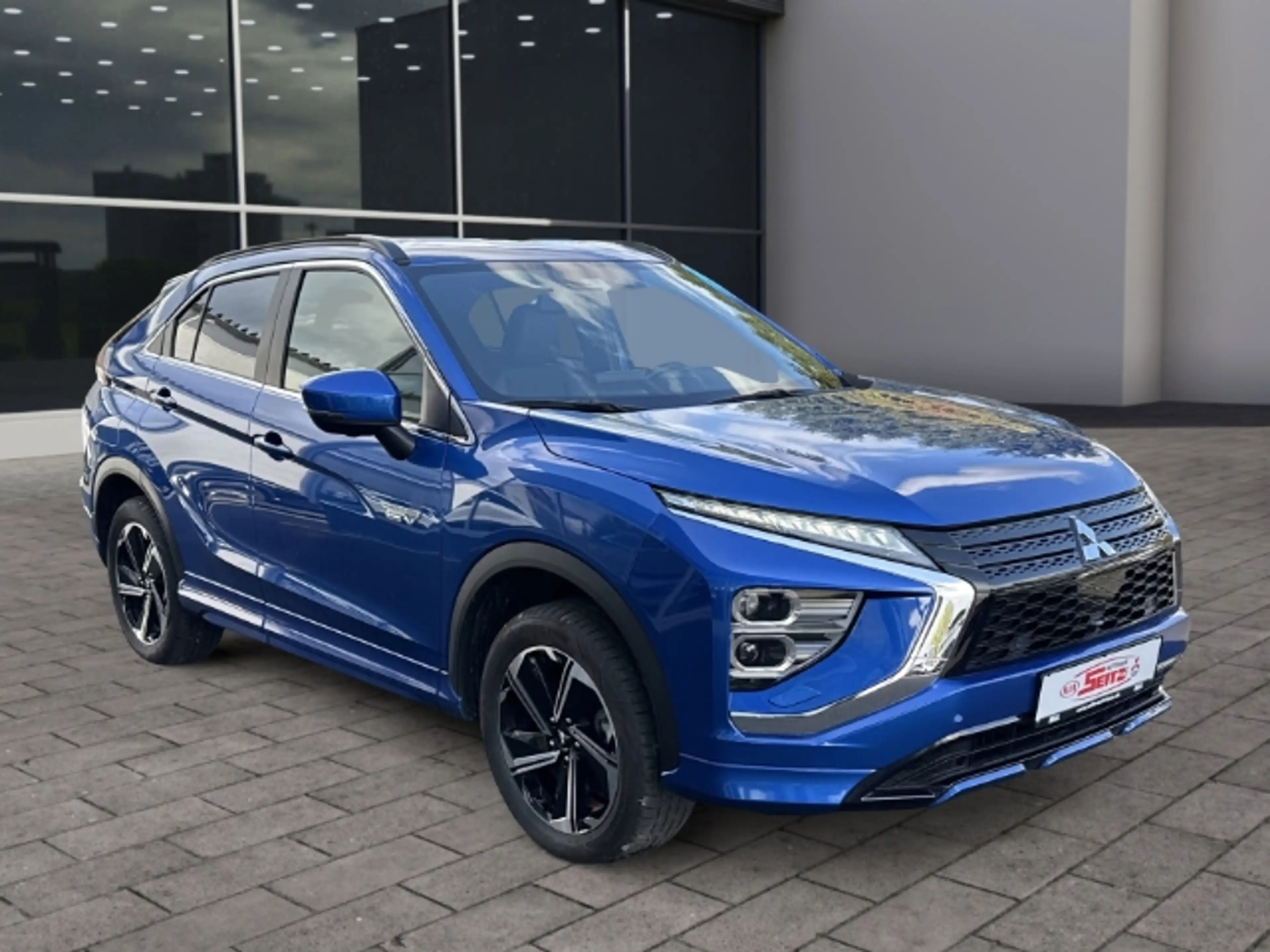 Mitsubishi Eclipse Cross Plus Select Black Hybrid 4WD StandHZG Soundsystem — photo 7