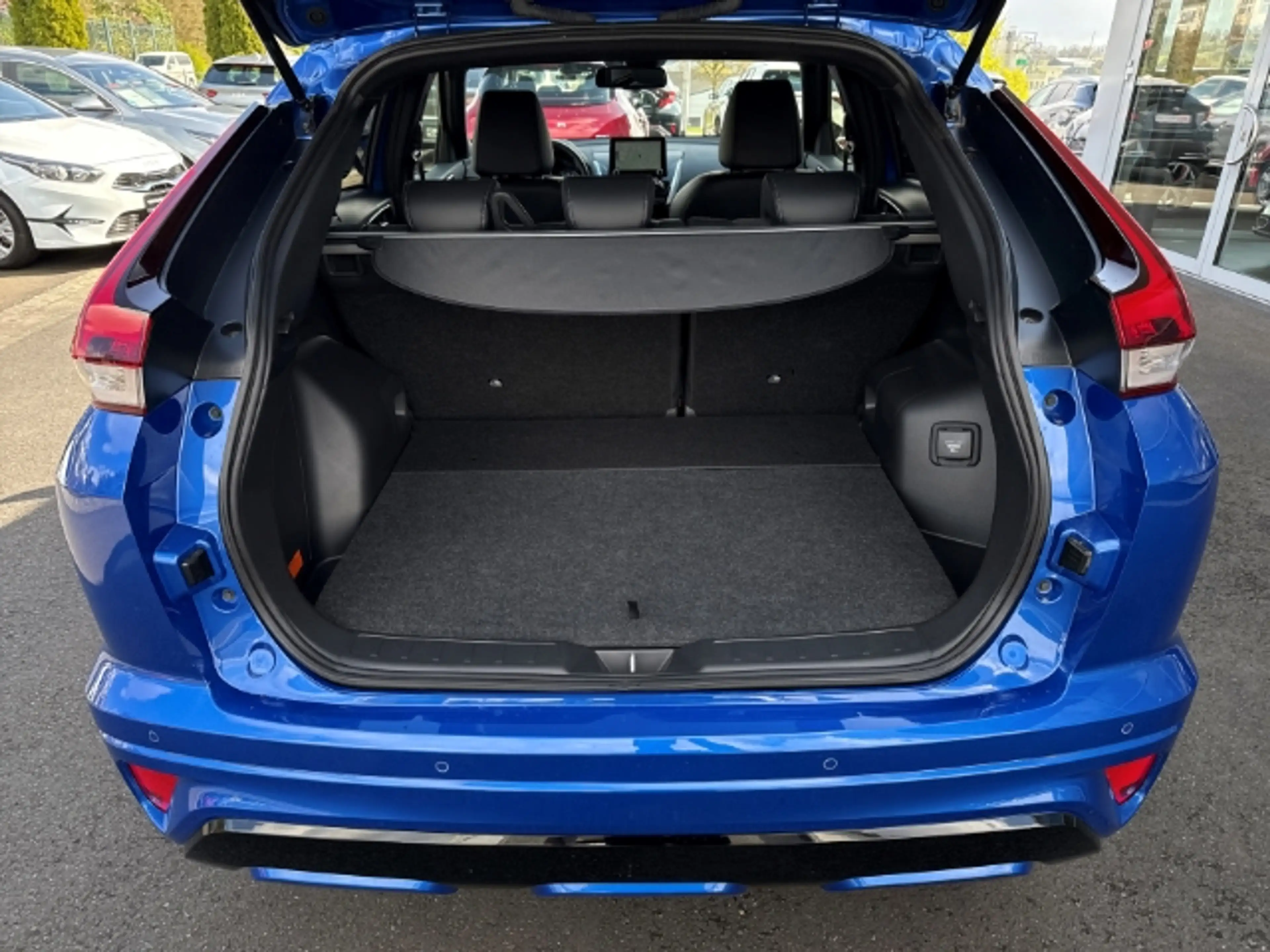 Mitsubishi Eclipse Cross Plus Select Black Hybrid 4WD StandHZG Soundsystem — photo 11