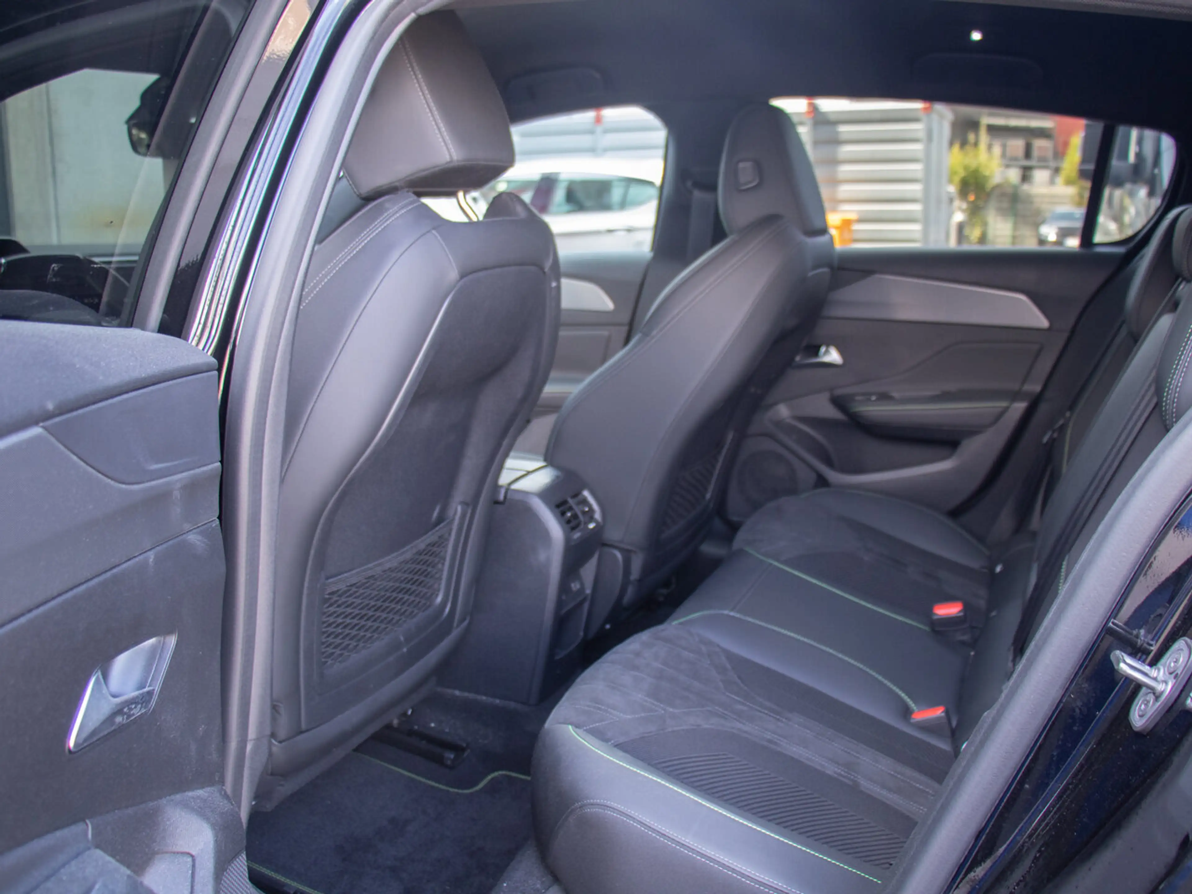 Peugeot 308 GT 5d 1.2 130PK|CAMERA|CARPLAY|NAVI|STOELVERWAR... — photo 11