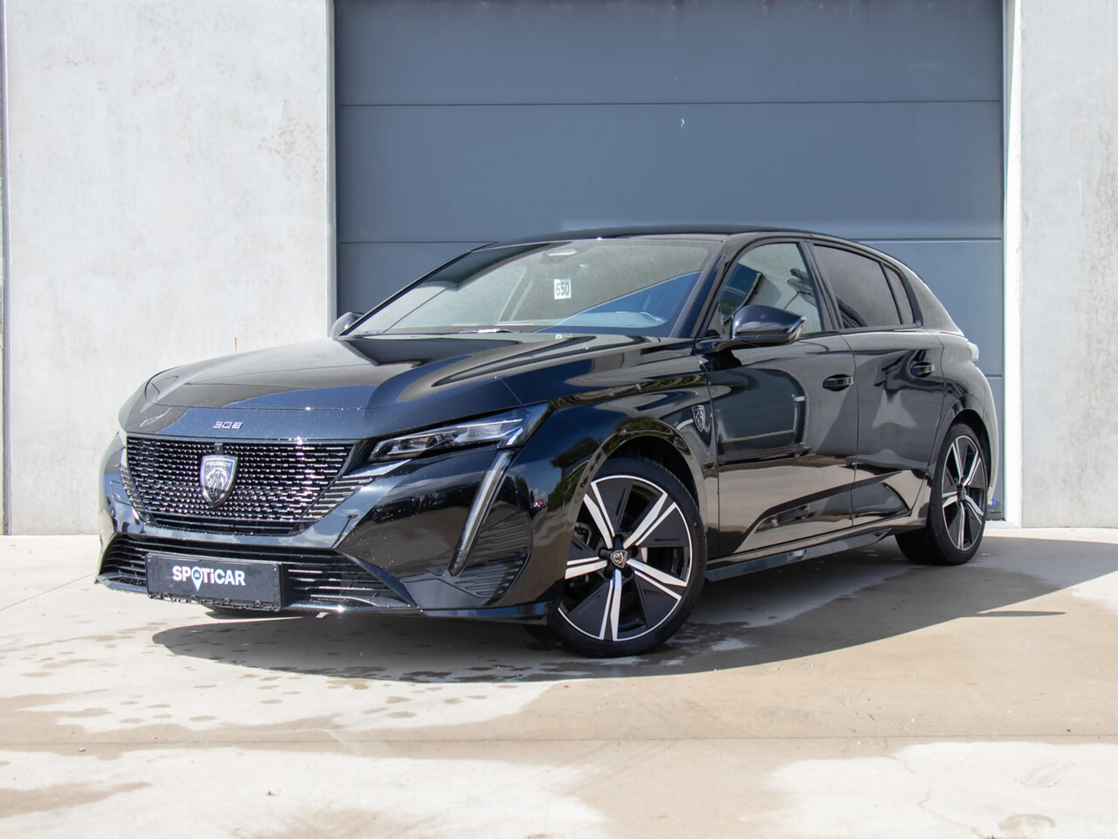 Peugeot 308 GT 5d 1.2 130PK|CAMERA|CARPLAY|NAVI|STOELVERWAR...
