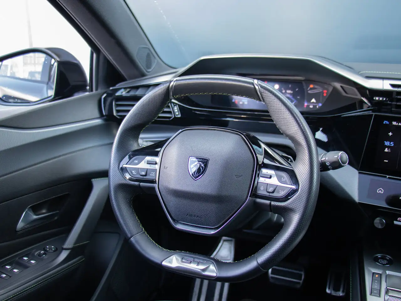 Peugeot 308 GT 5d 1.2 130PK CAMERA CARPLAY NAVI STOELVERWAR..., миниатюра 18