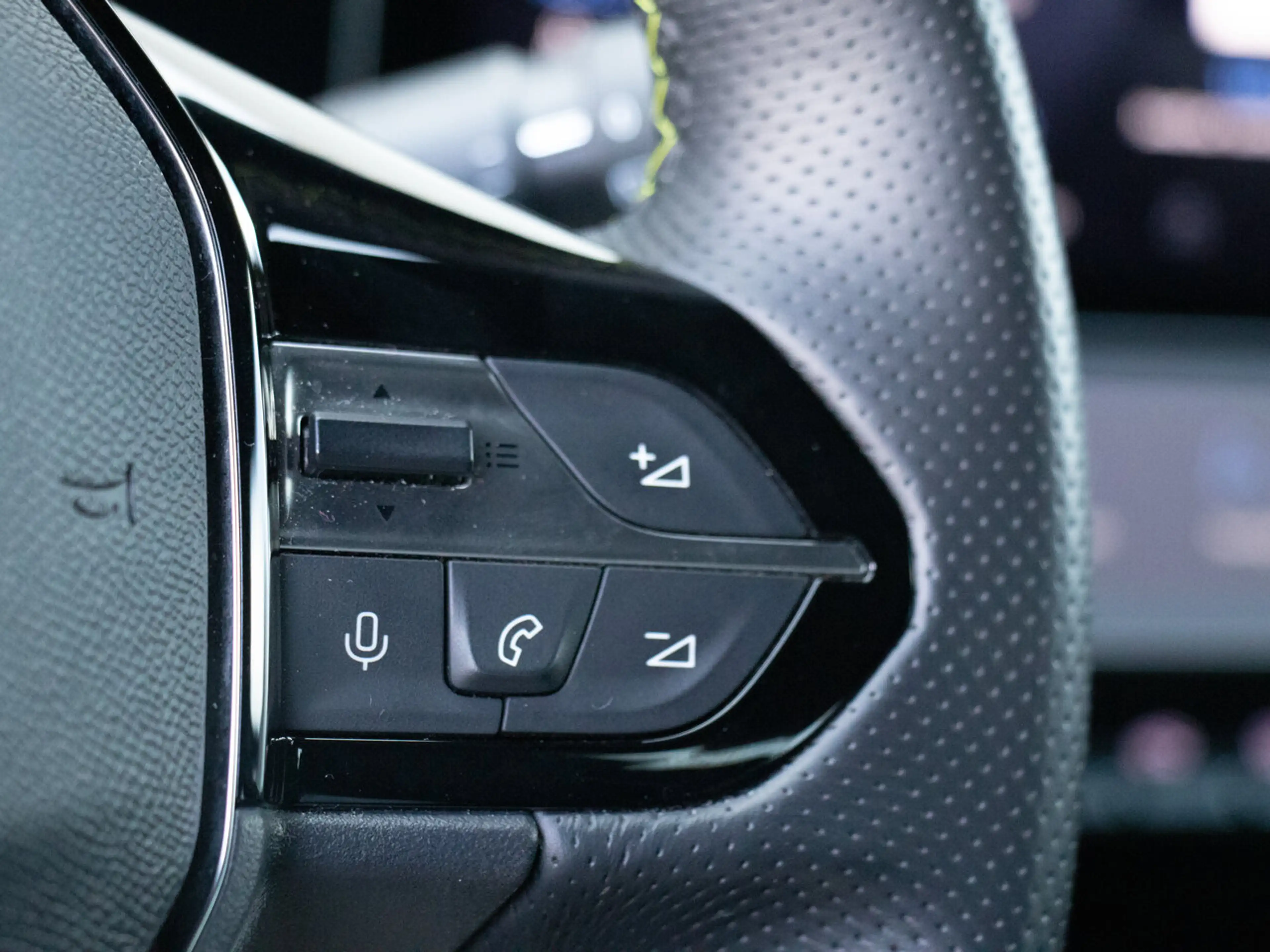 Peugeot 308 GT 5d 1.2 130PK|CAMERA|CARPLAY|NAVI|STOELVERWAR... — photo 16