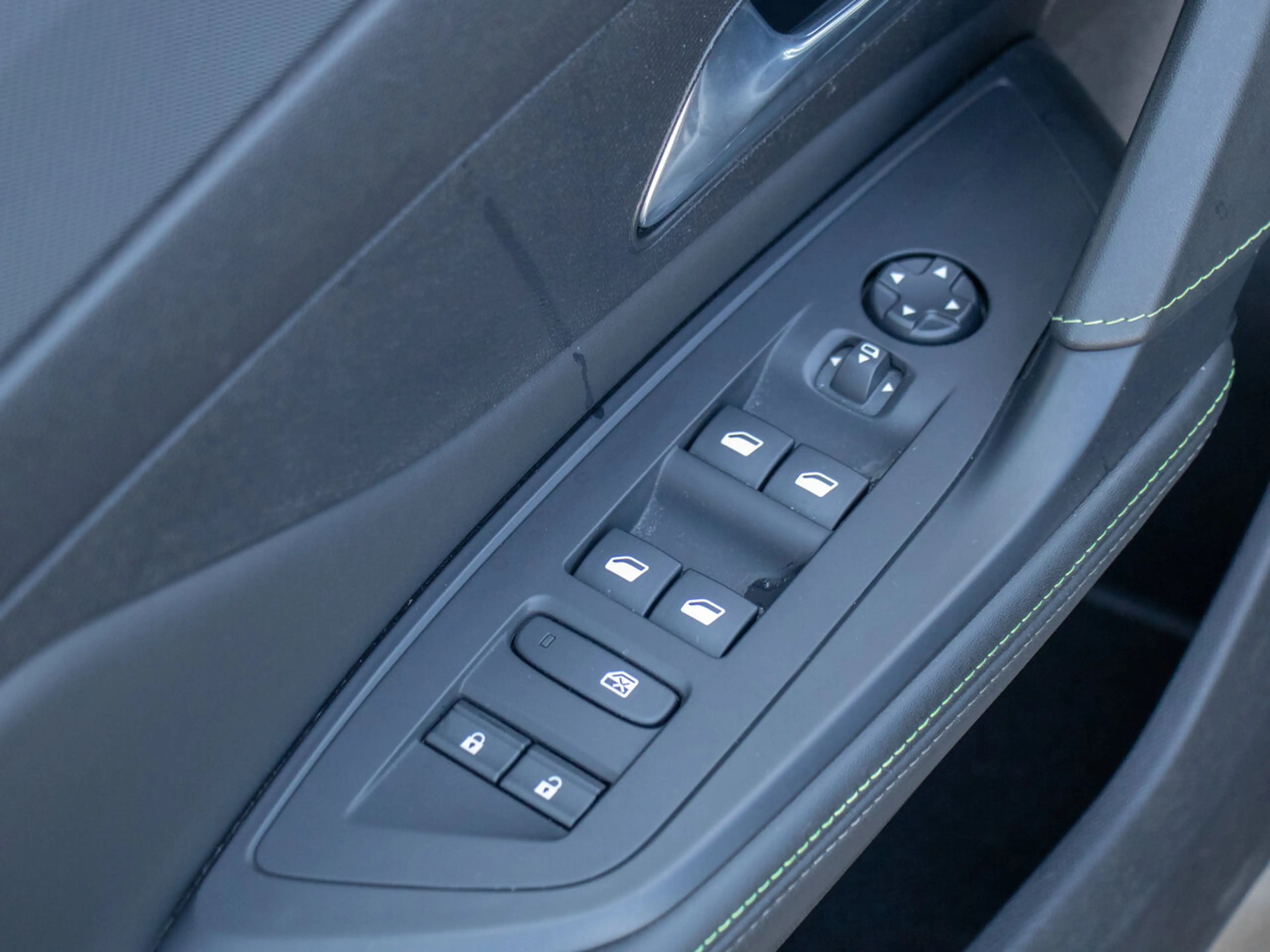 Peugeot 308 GT 5d 1.2 130PK|CAMERA|CARPLAY|NAVI|STOELVERWAR... — photo 25