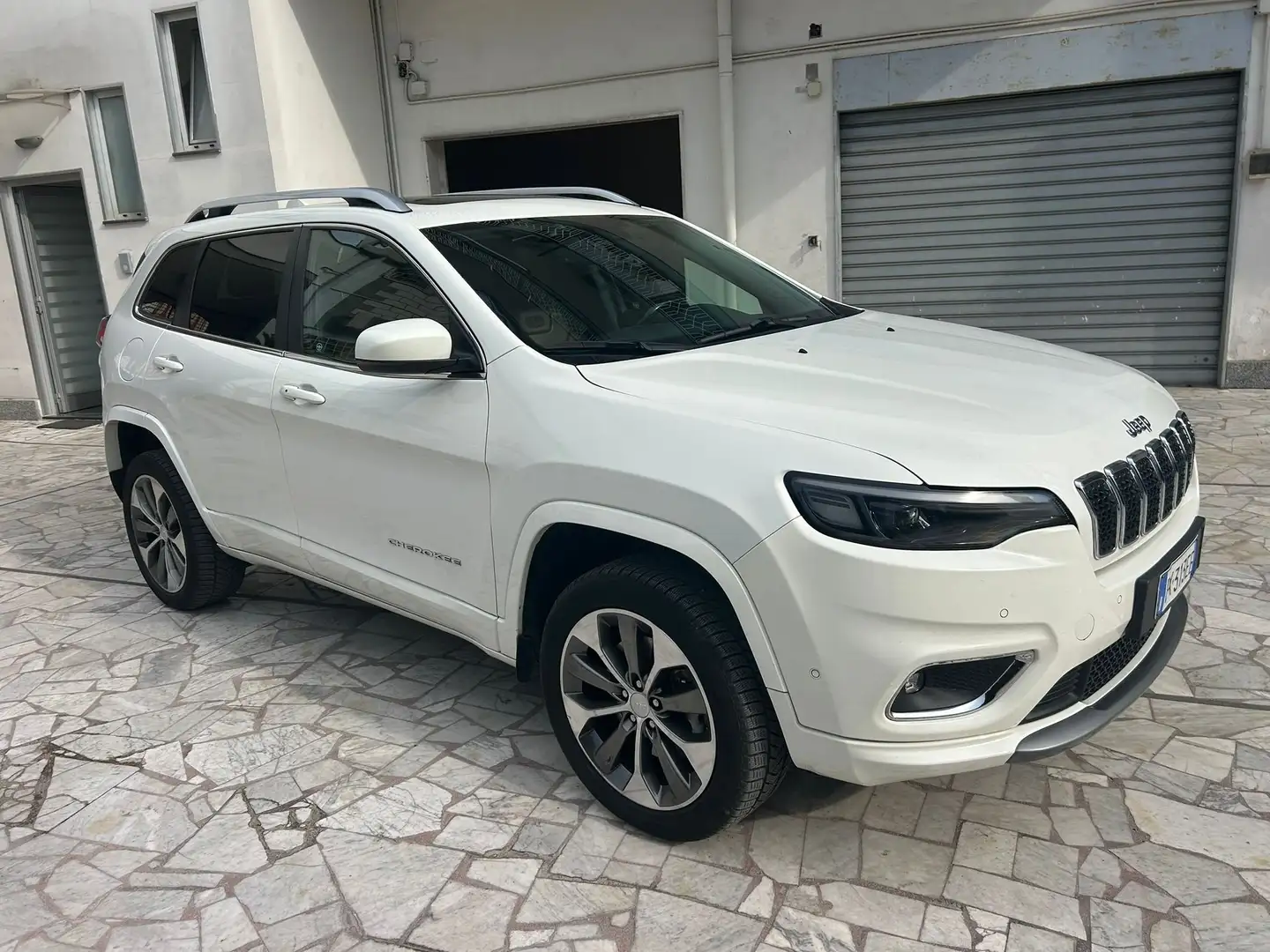 Jeep Cherokee Cherokee V 2018 2.2 mjt Overland 4wd drive I auto Bianco - 2