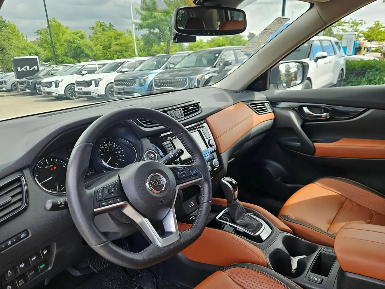 Nissan Rogue fotografie Nissan Rogue