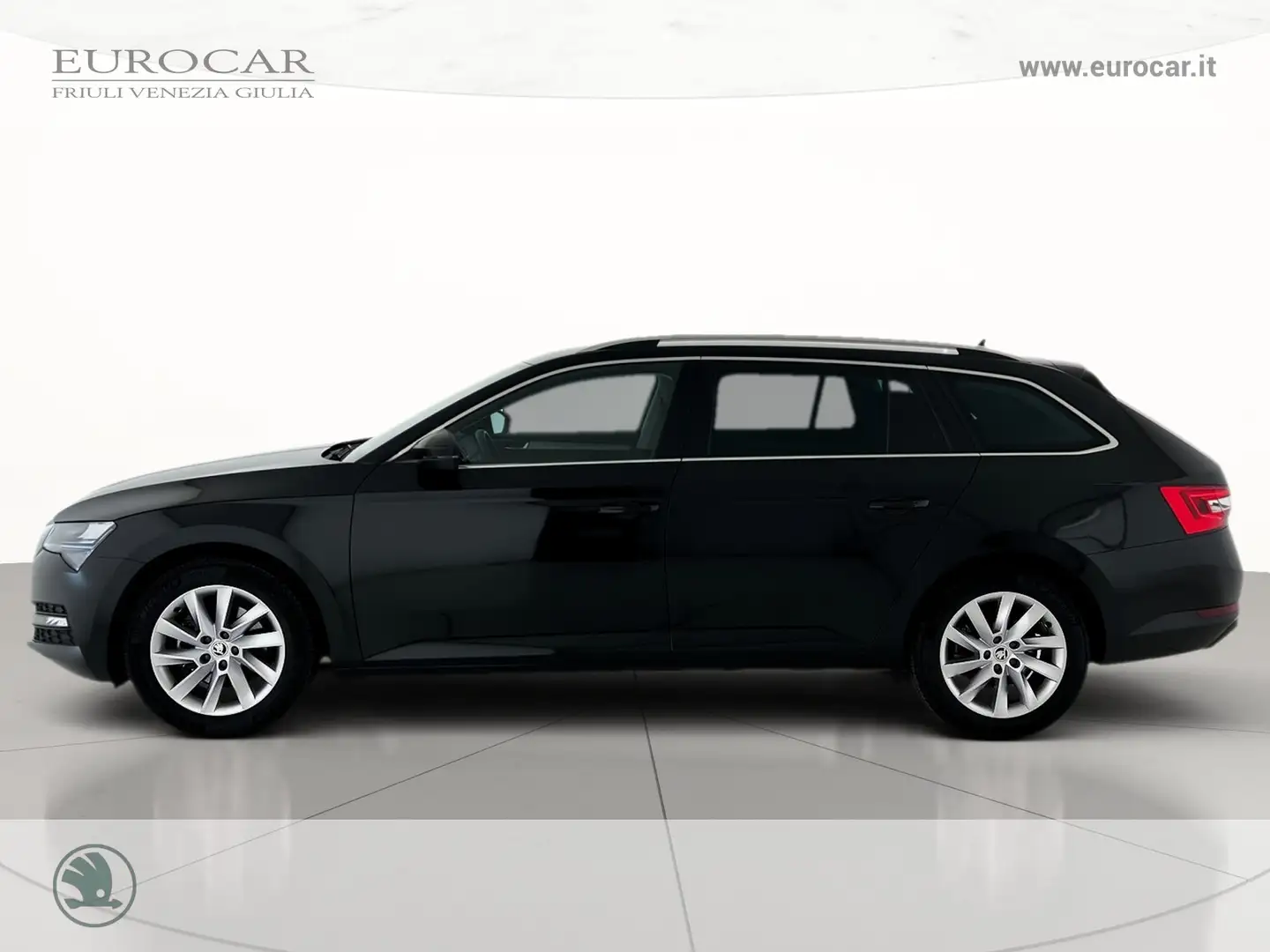 Skoda Superb wagon 2.0 tdi evo executive 150cv dsg Fekete - 2