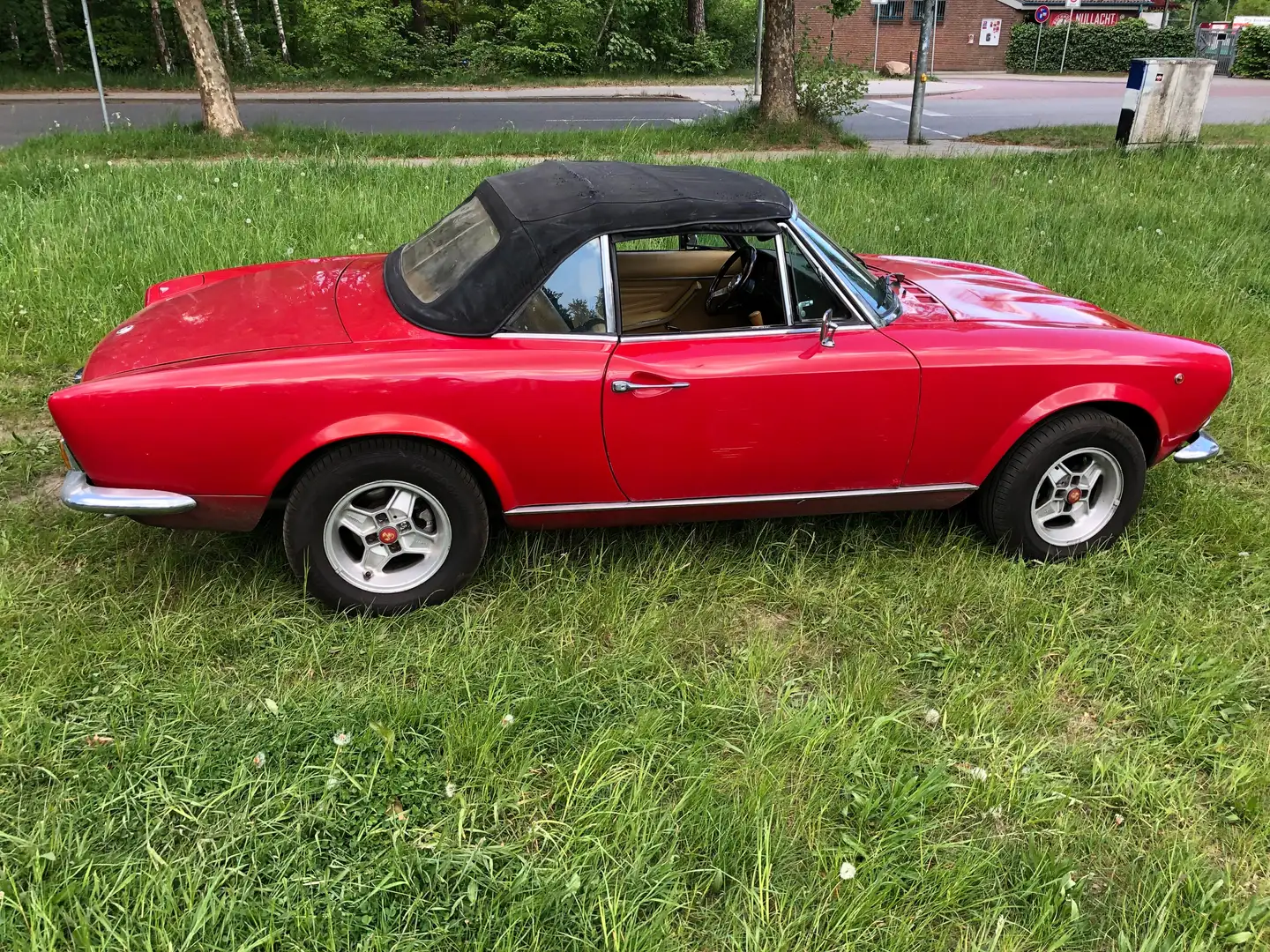 Fiat 124 Spider Rouge - 1