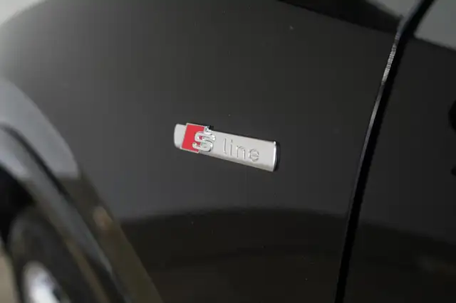 Audi Q2 view 30