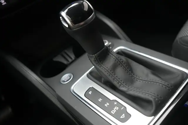 Audi Q2 view 18