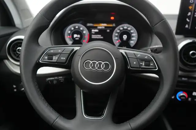 Audi Q2 view 23