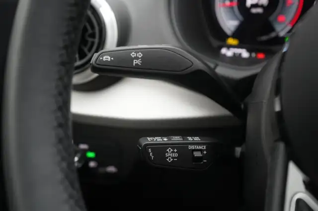Audi Q2 view 21