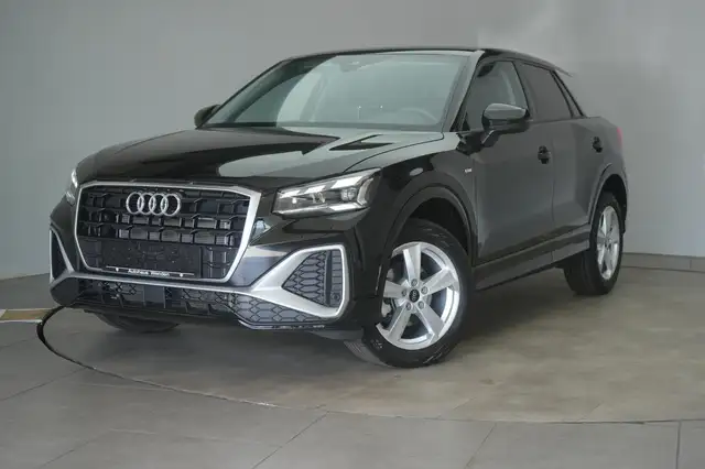 Audi Q2 view 3