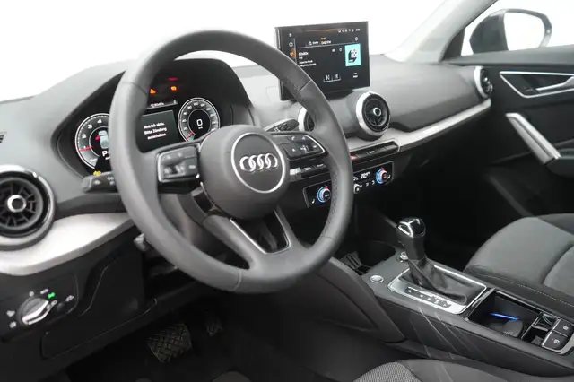 Audi Q2 view 12
