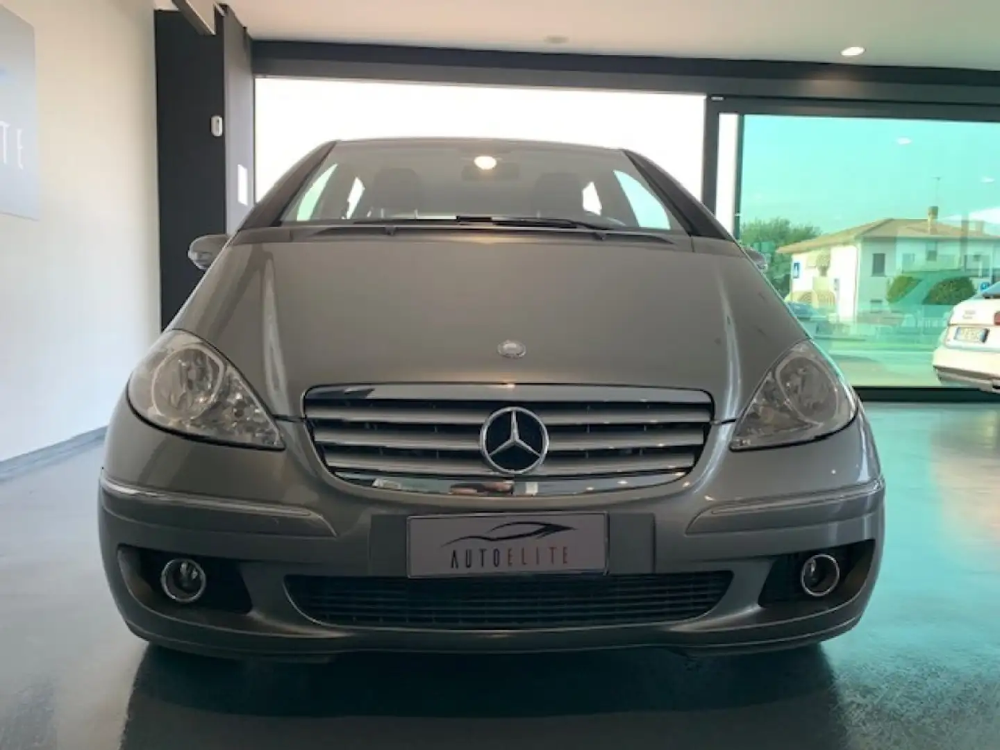 Mercedes-Benz A 180 CDI Elegance AUTOMATICO Grigio - 2