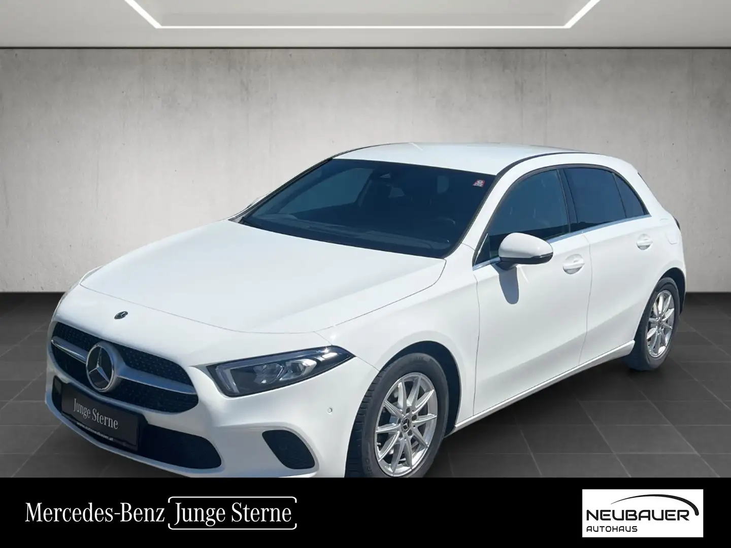 Mercedes-Benz A 180 d Style PTS Shz LED MBUX RKam Klima Weiß - 1
