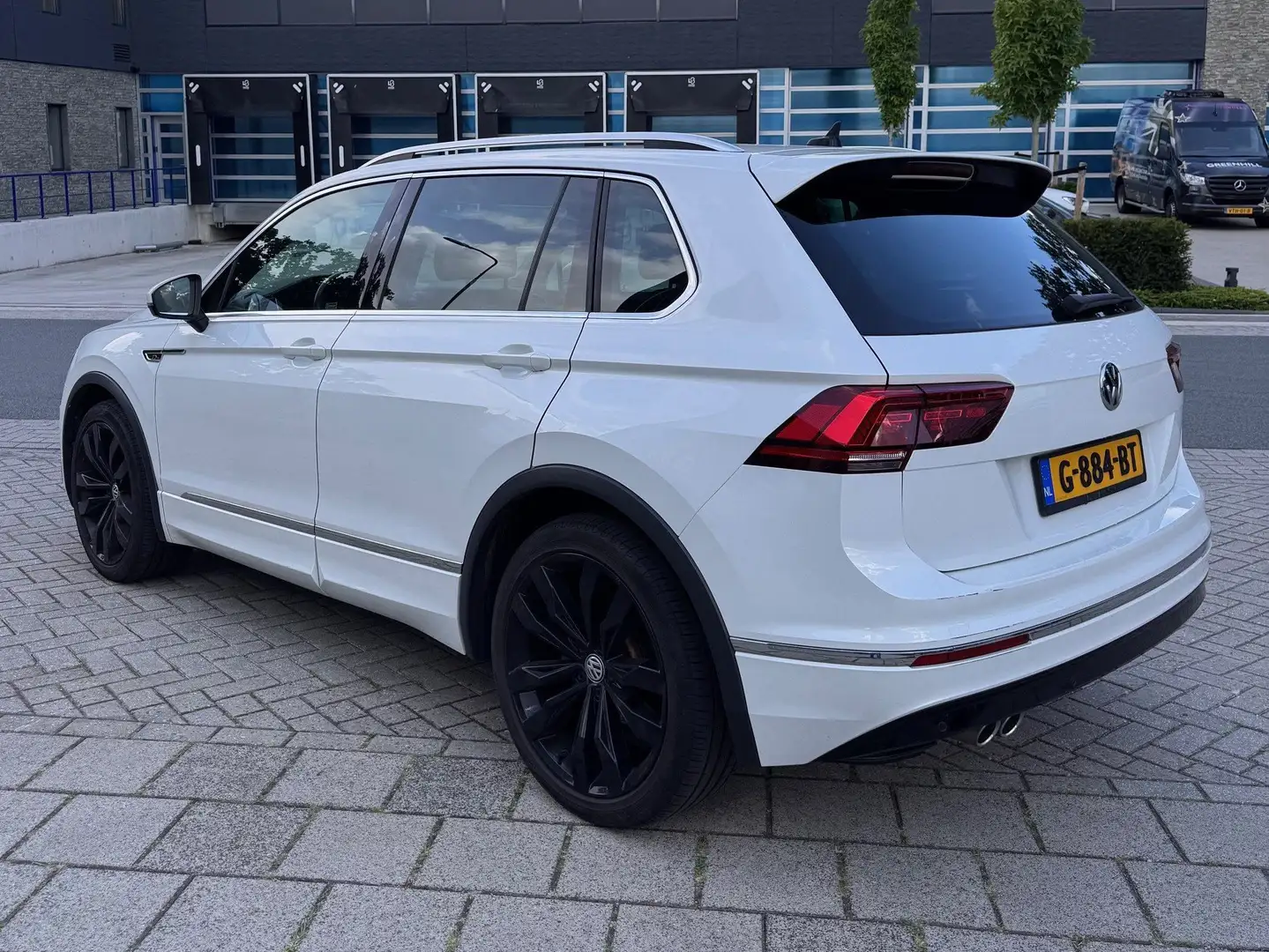 Volkswagen Tiguan Tiguan 1.5 TSI Highl. Bus R Wit - 2