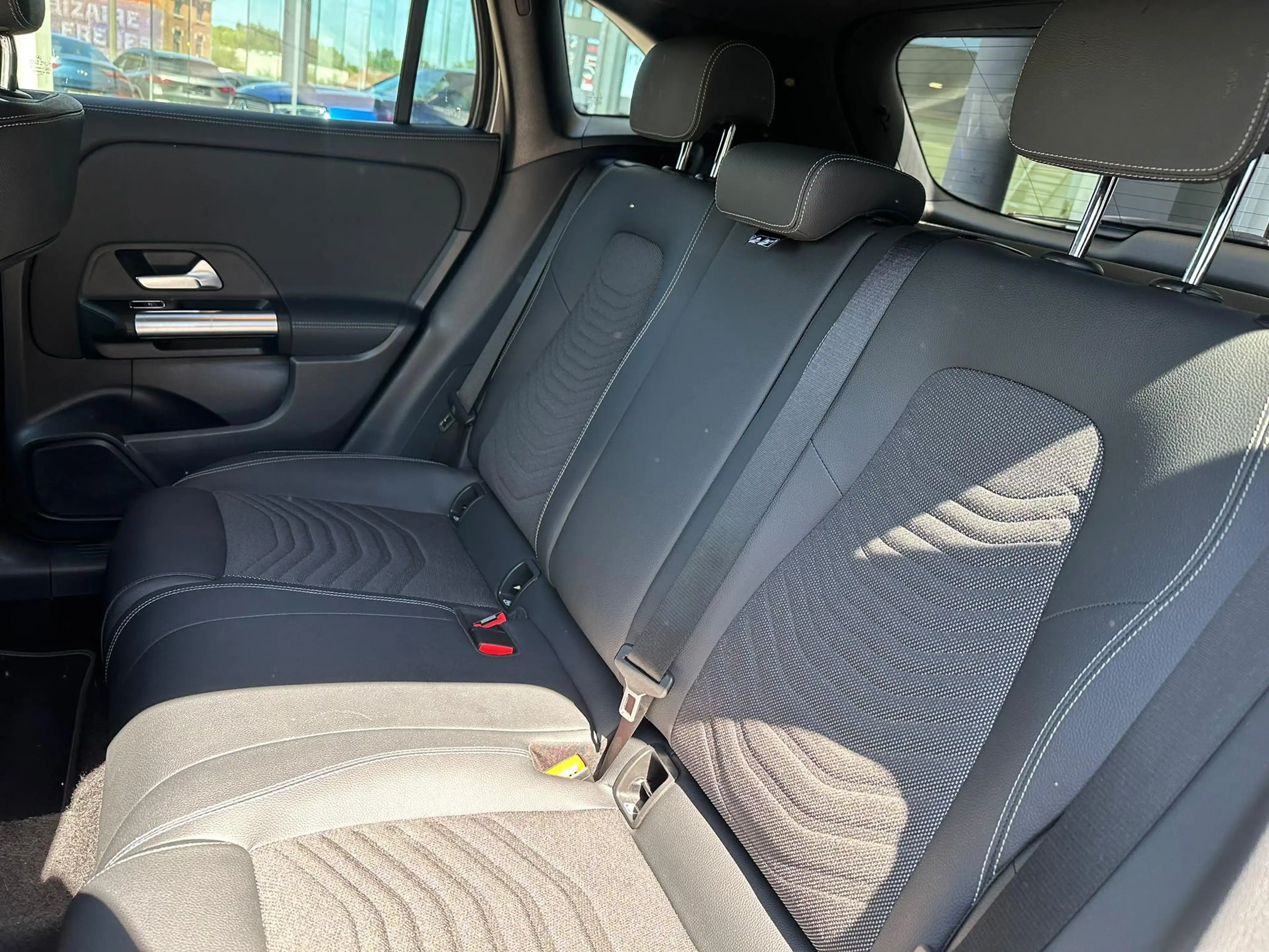 Mercedes-Benz GLA 180 GLA Business Line — photo 18