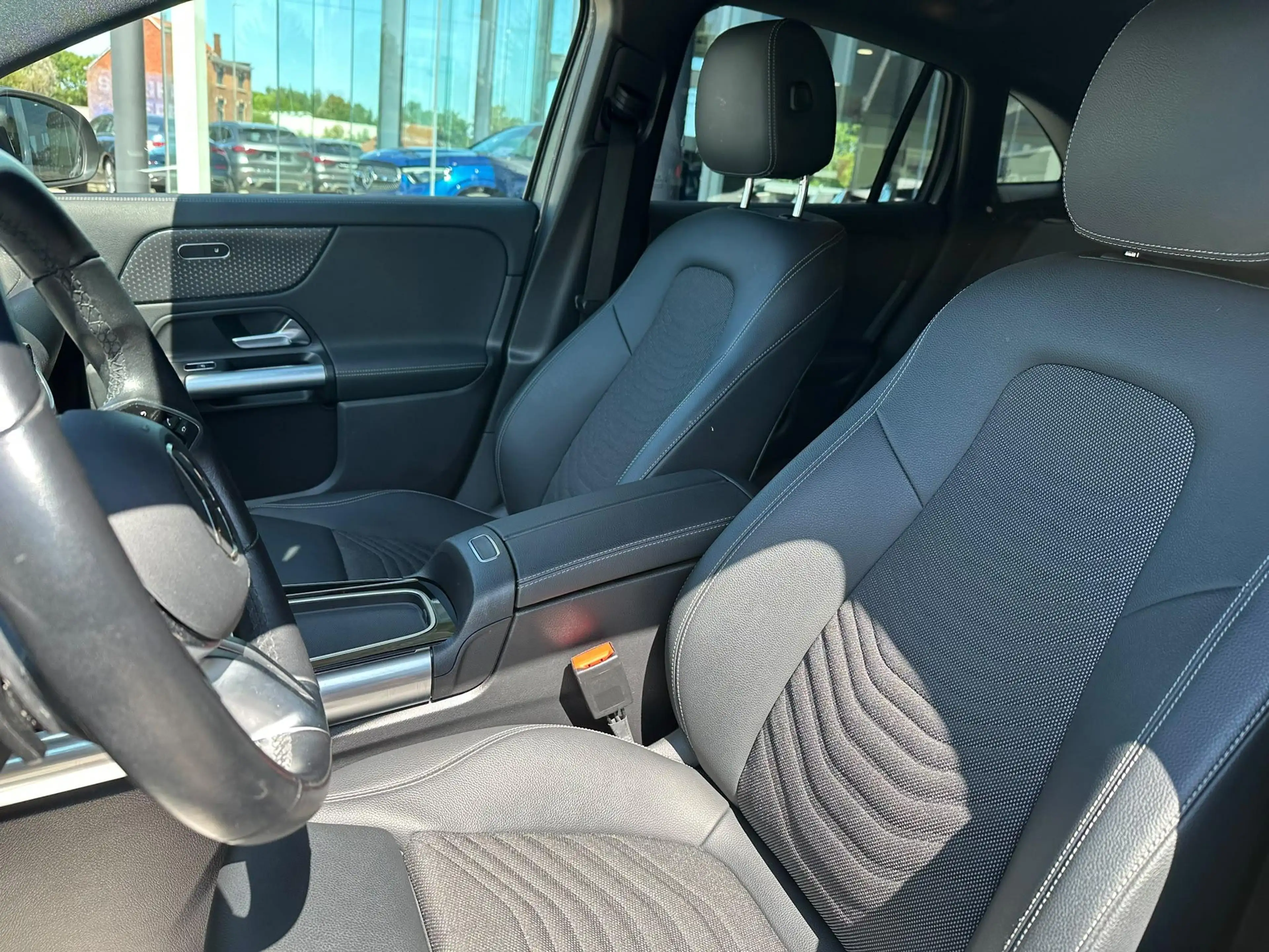 Mercedes-Benz GLA 180 GLA Business Line — photo 12