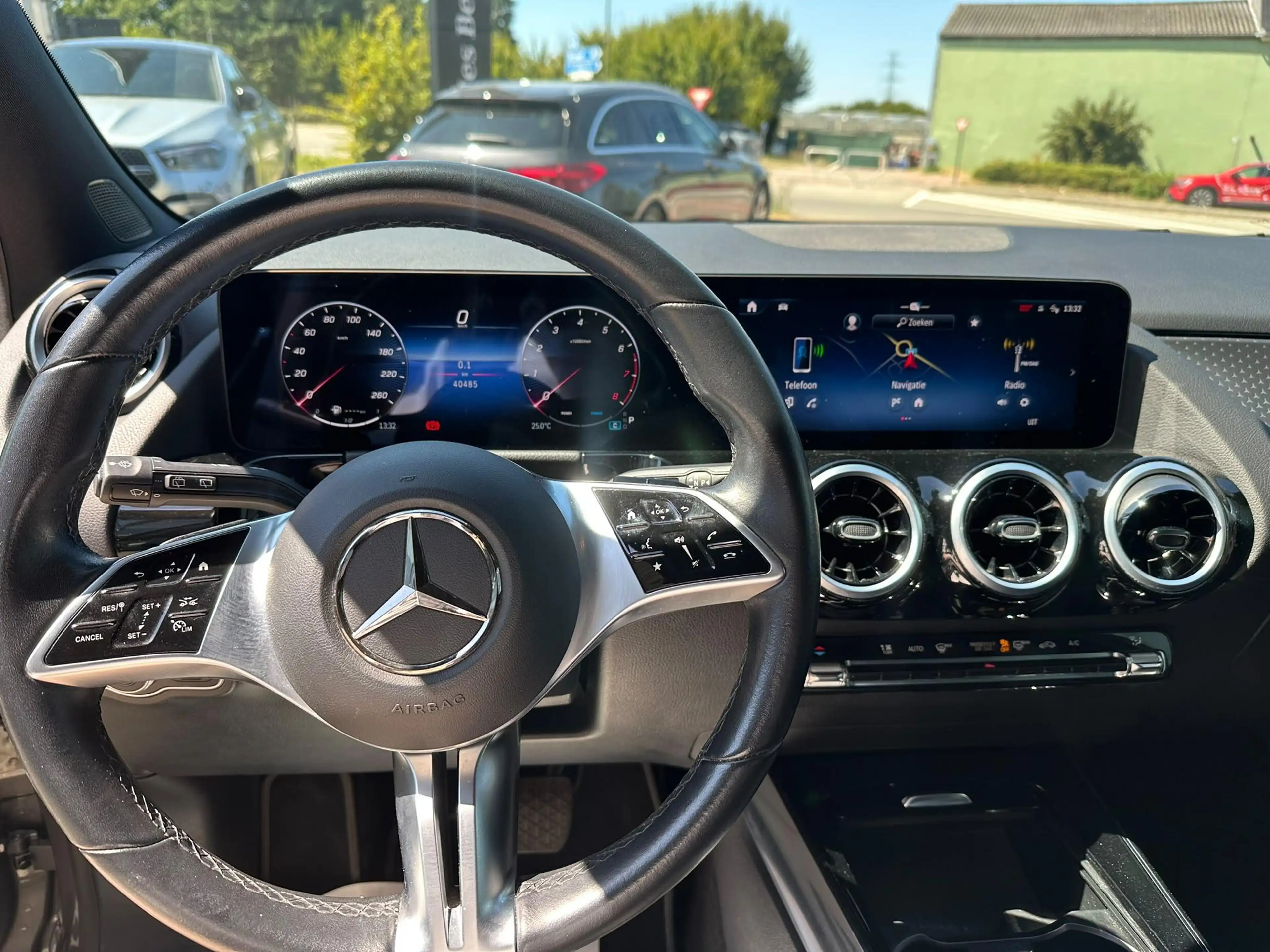 Mercedes-Benz GLA 180 GLA Business Line — photo 19