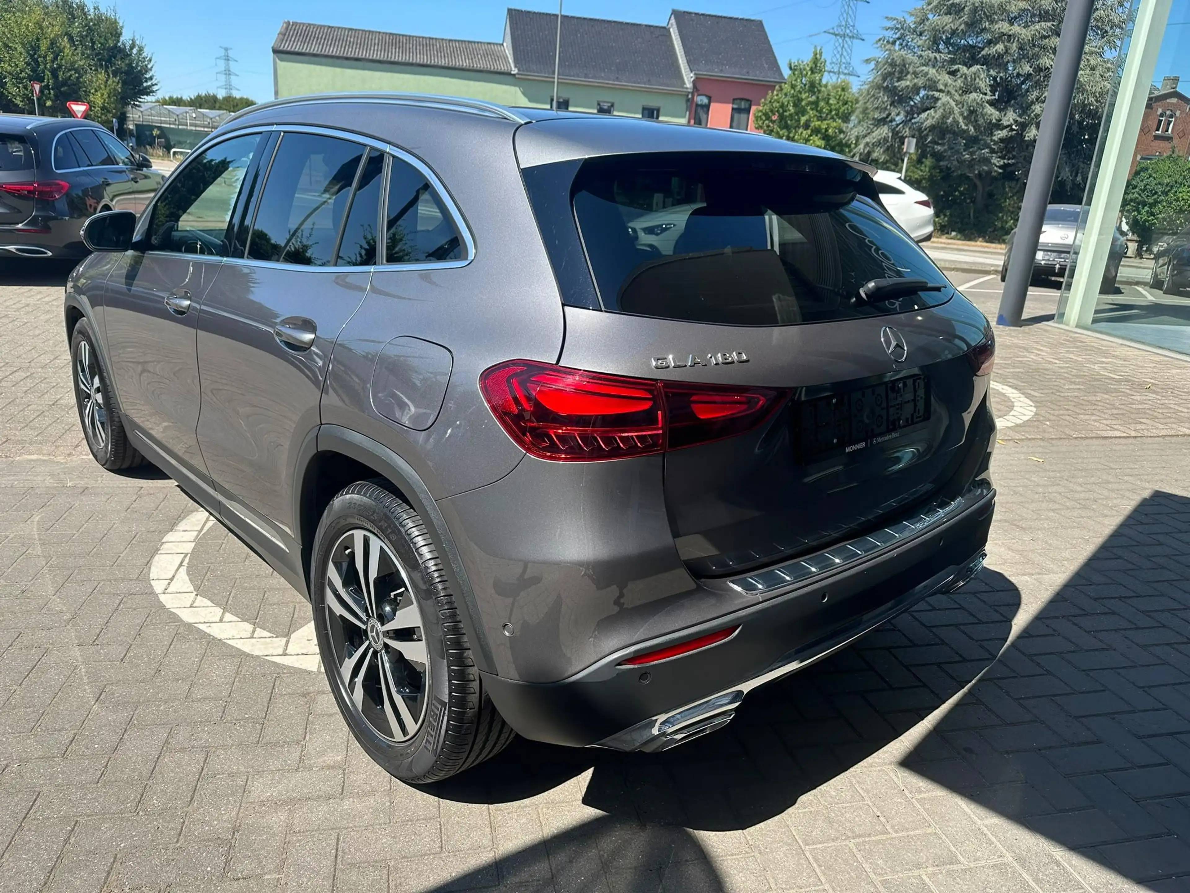 Mercedes-Benz GLA 180 GLA Business Line — photo 3